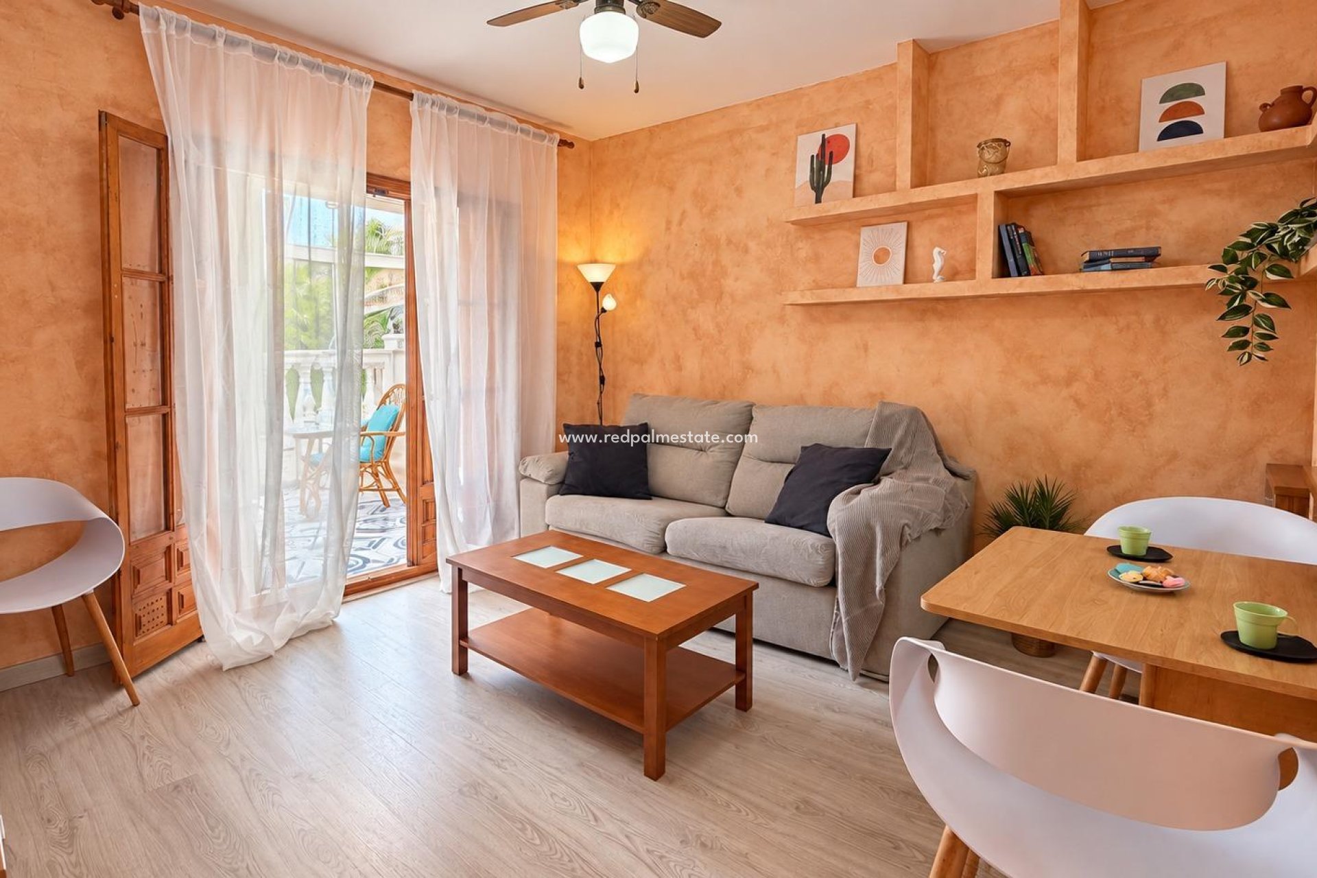Resale - Apartment -
Torrevieja - Playa de los Locos