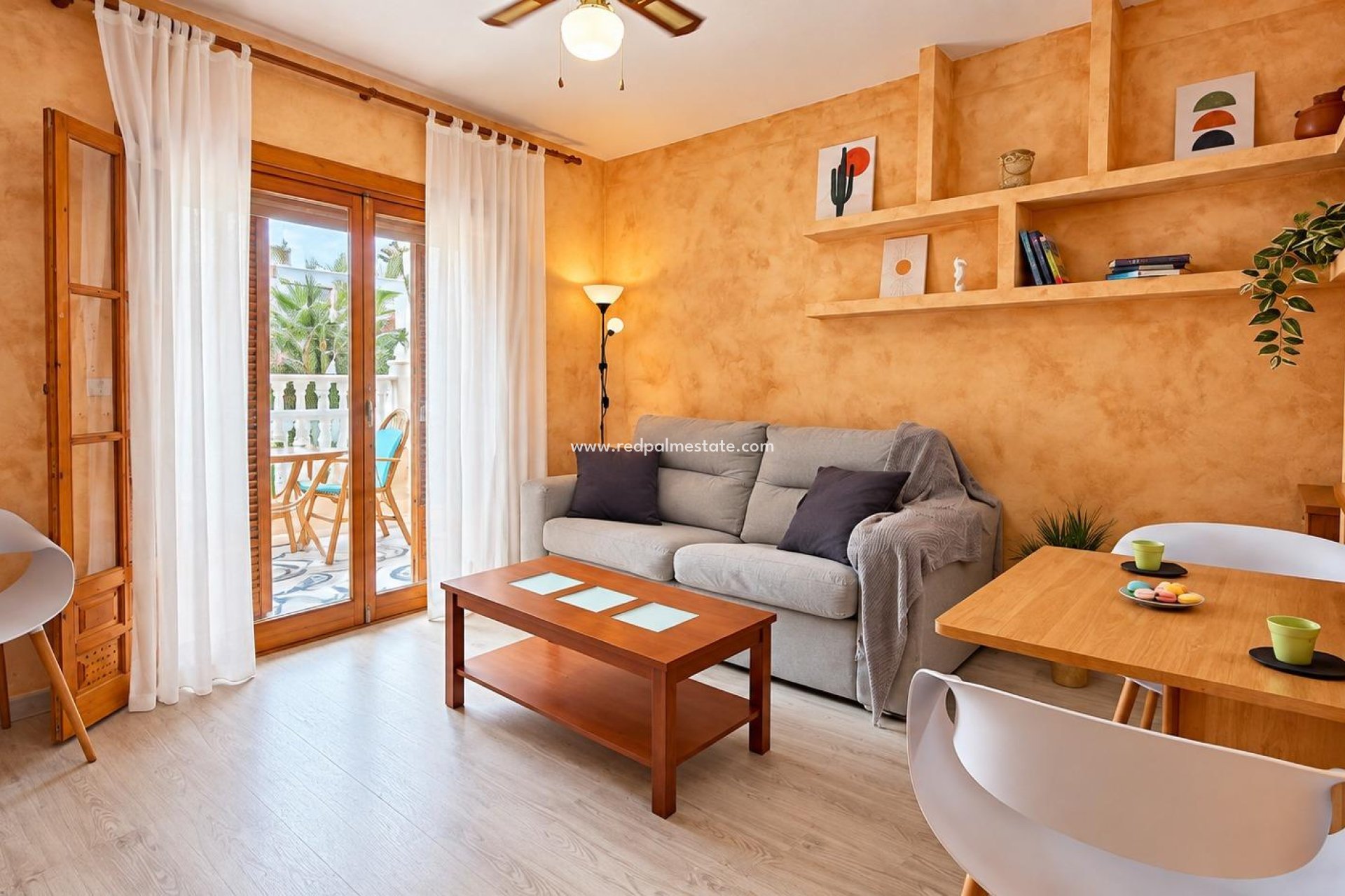 Resale - Apartment -
Torrevieja - Playa de los Locos
