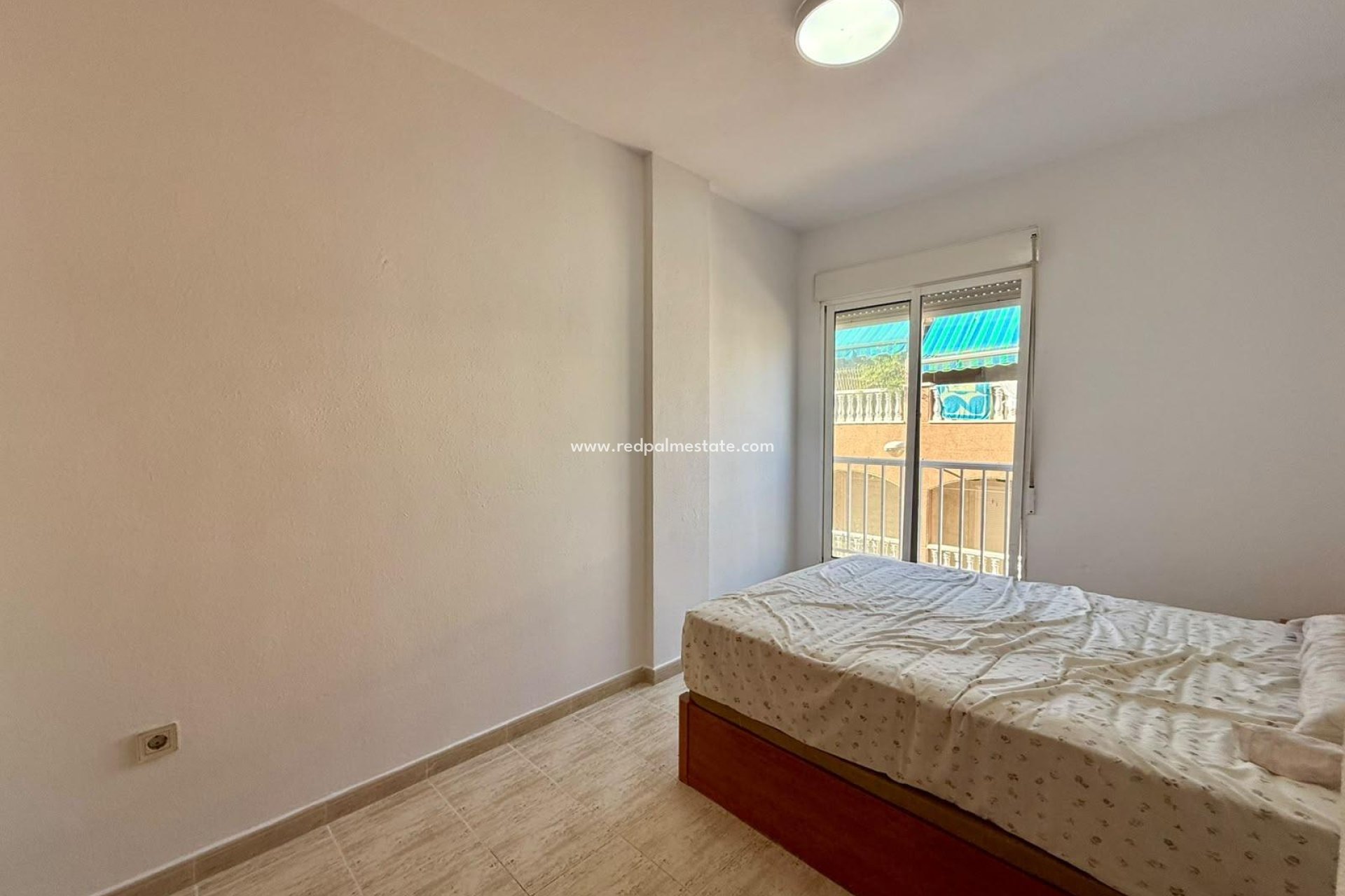 Resale - Apartment -
Torrevieja - Playa de los Locos