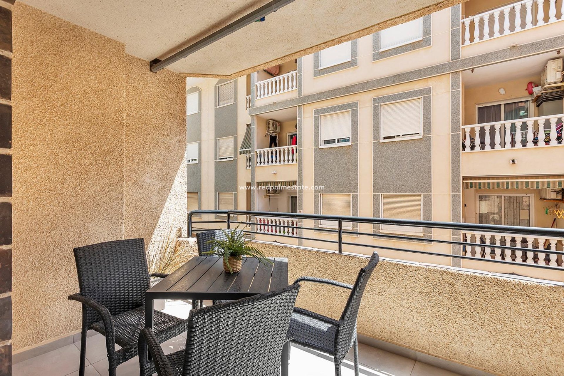 Resale - Apartment -
Torrevieja - Playa de los Locos