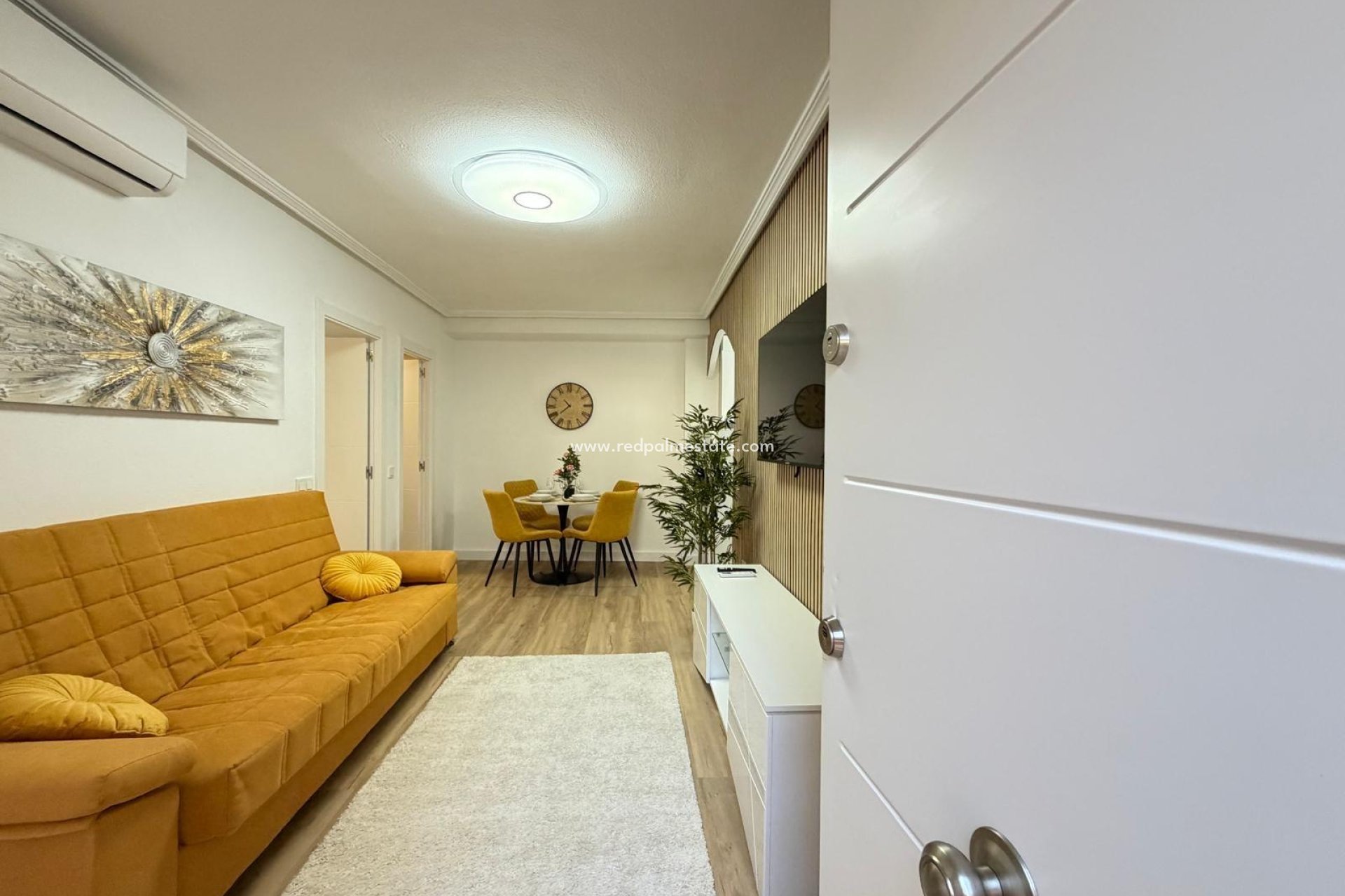 Resale - Apartment -
Torrevieja - Playa de los Locos