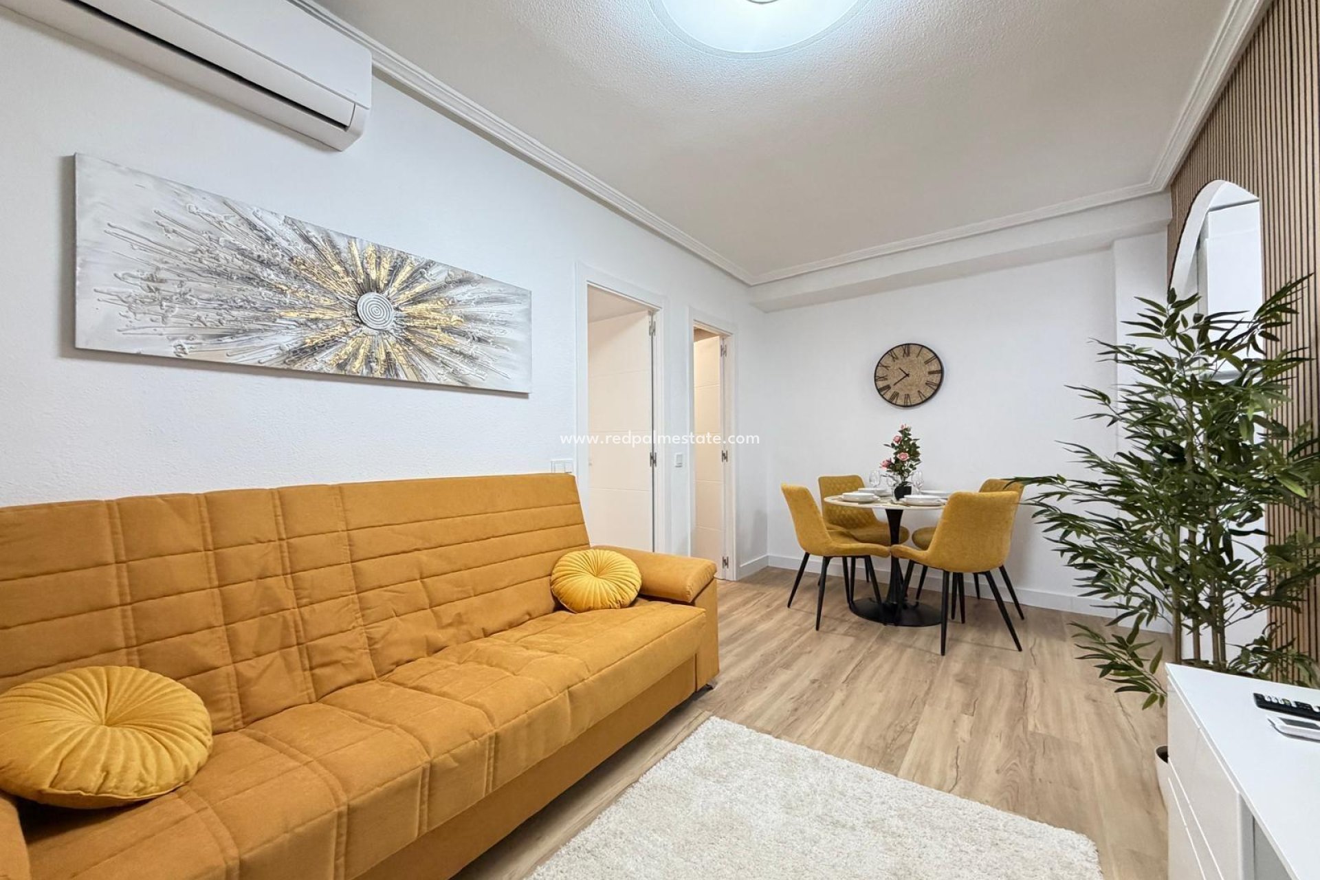 Resale - Apartment -
Torrevieja - Playa de los Locos
