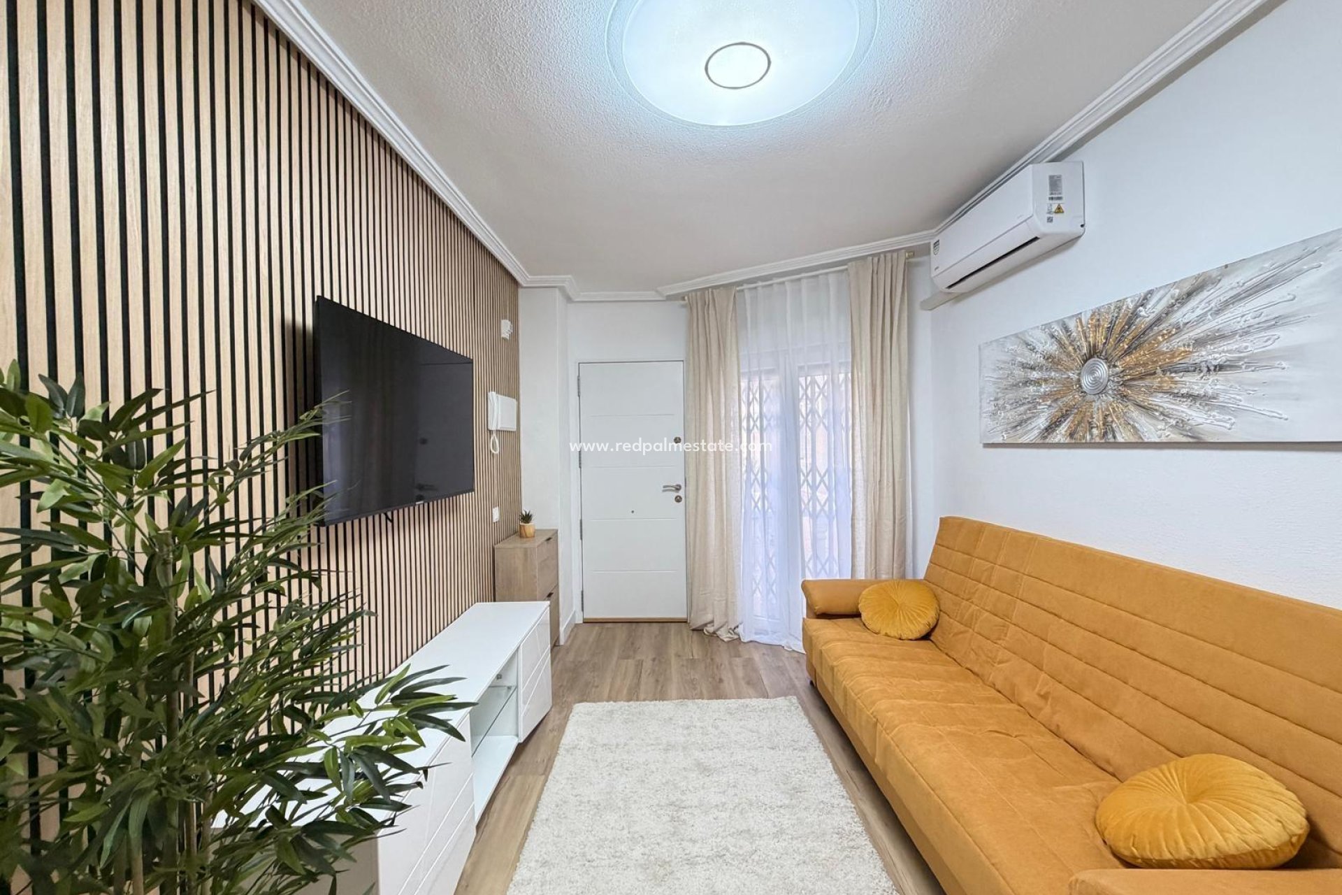Resale - Apartment -
Torrevieja - Playa de los Locos