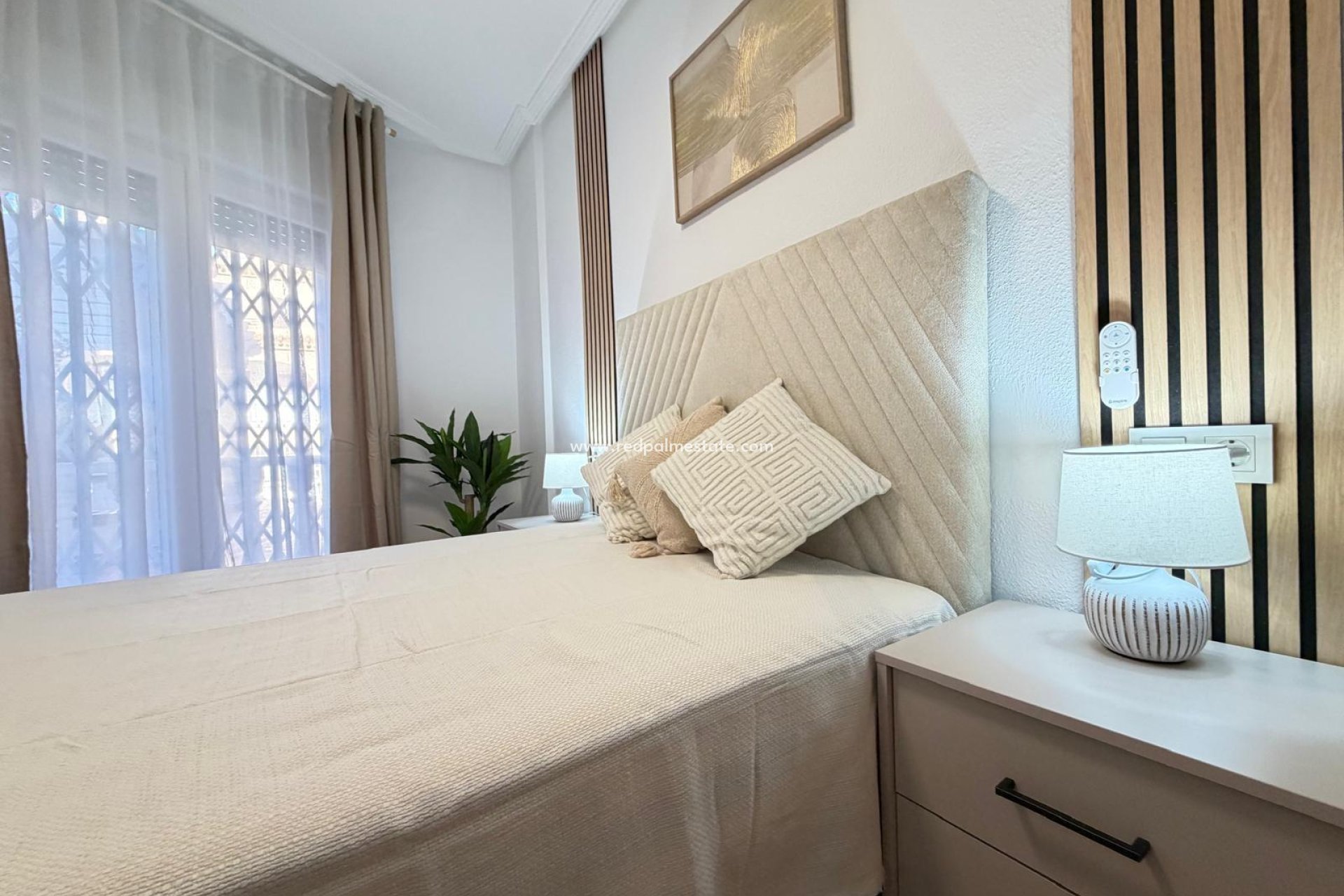 Resale - Apartment -
Torrevieja - Playa de los Locos