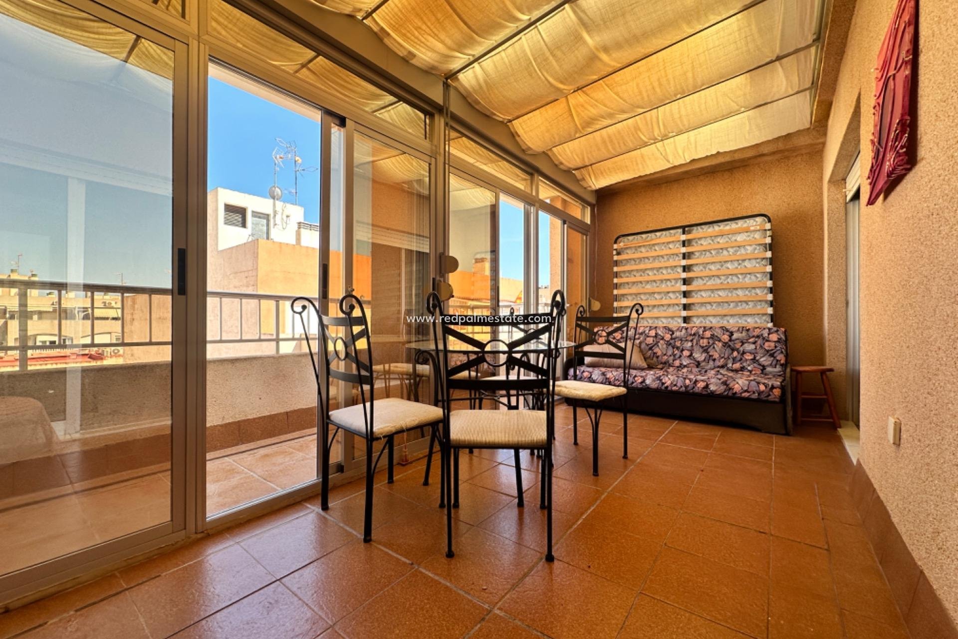 Resale - Apartment -
Torrevieja - Playa de los Locos