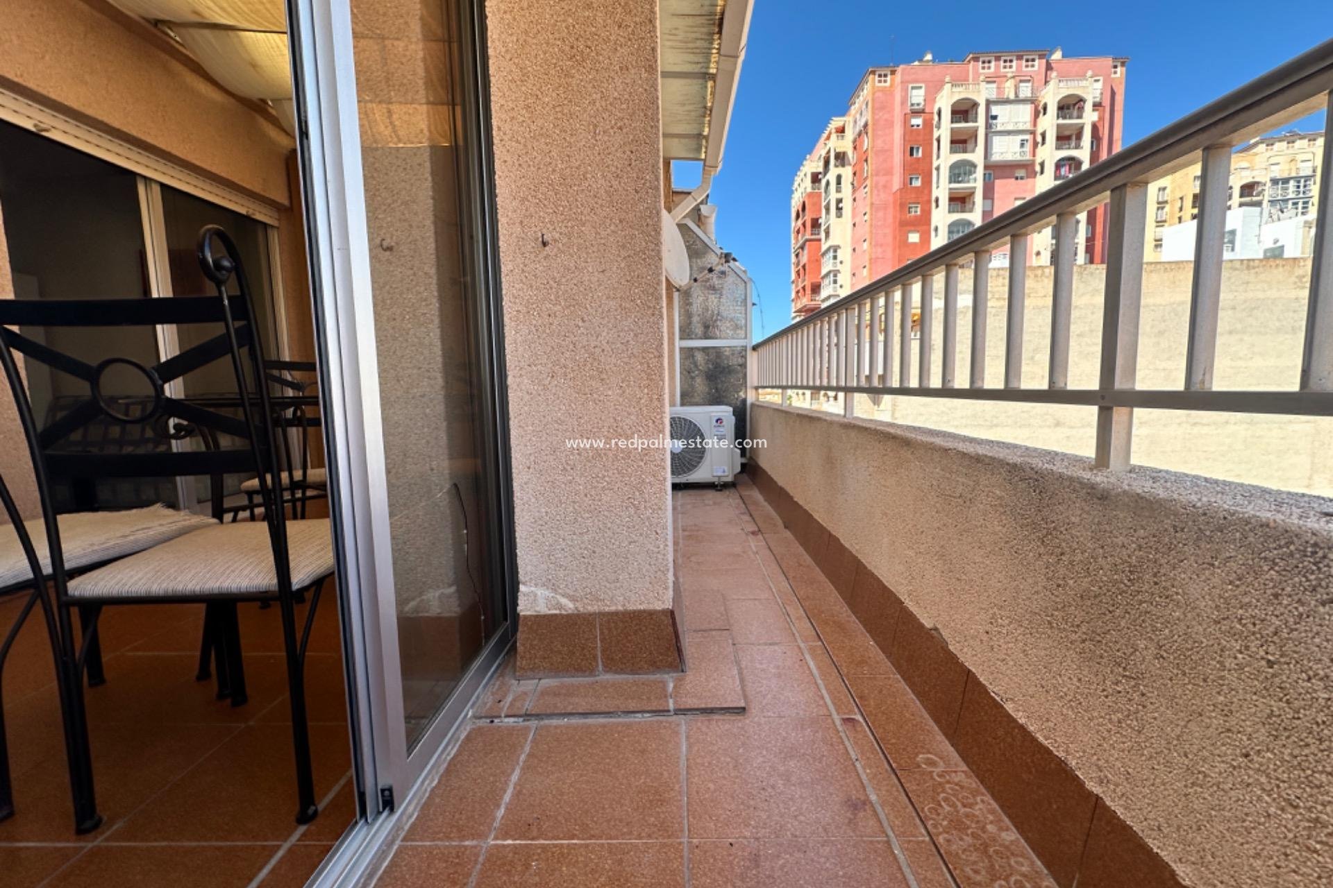 Resale - Apartment -
Torrevieja - Playa de los Locos