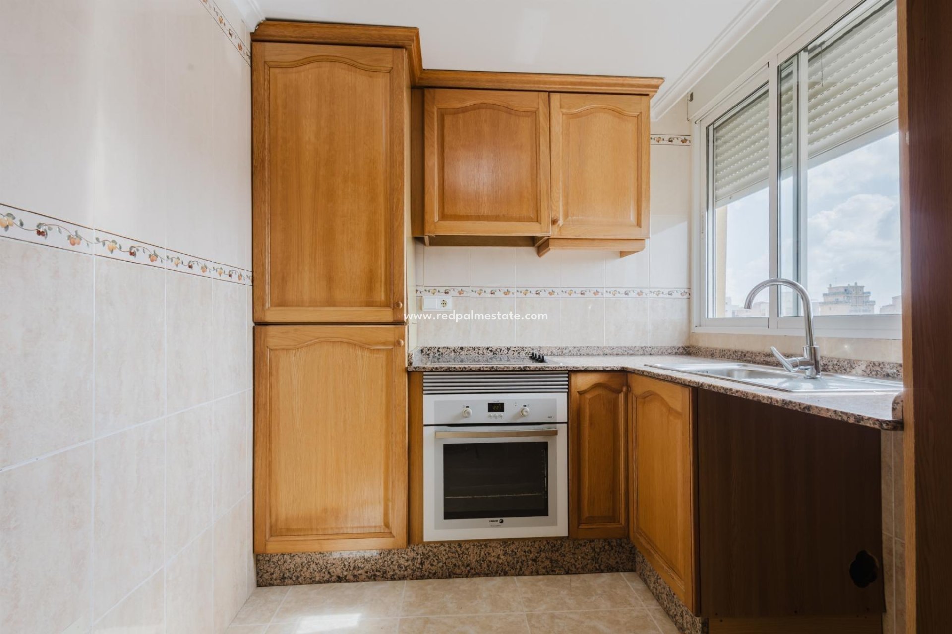 Resale - Apartment -
Torrevieja - Playa de los locos
