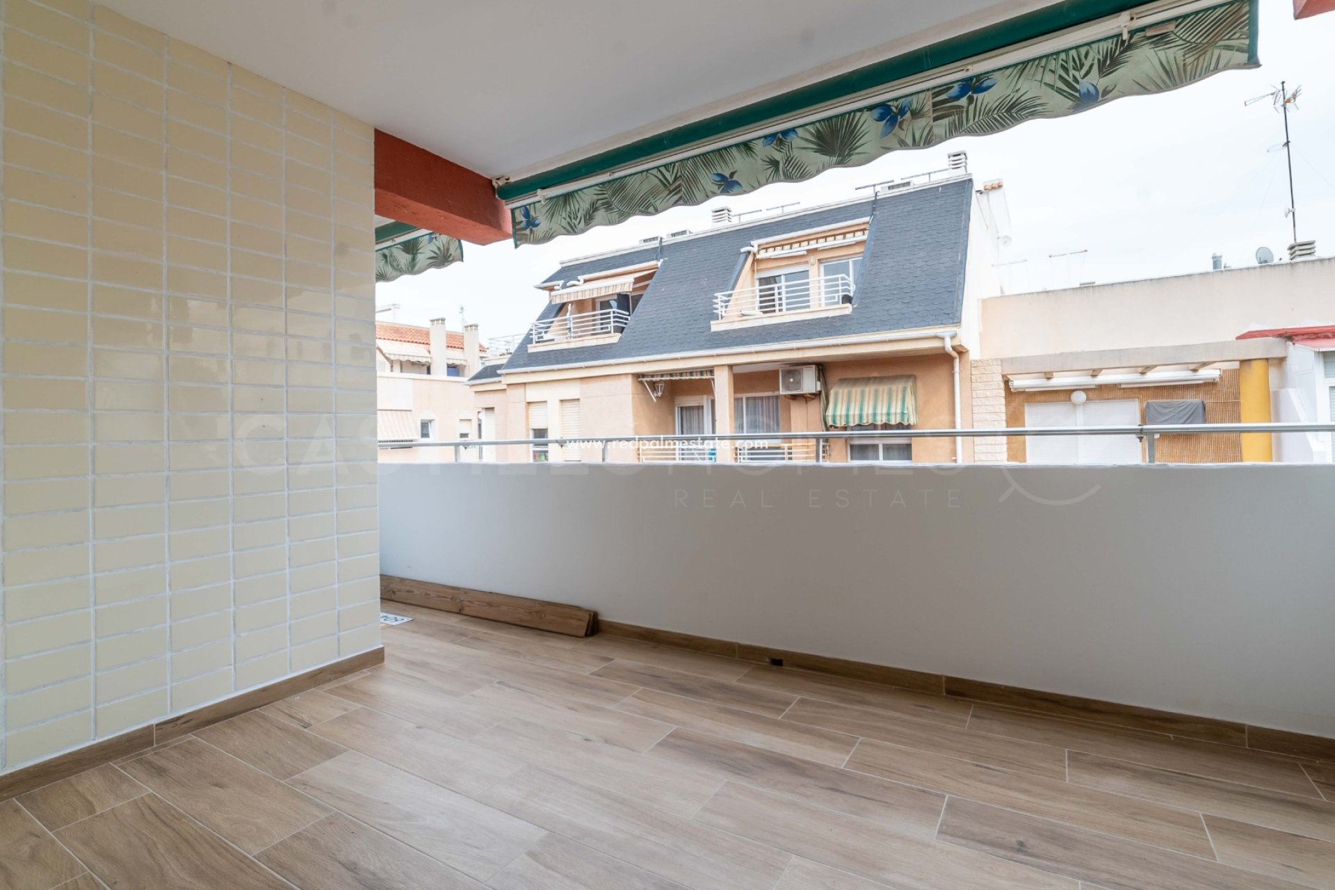 Resale - Apartment -
Torrevieja - Playa de los Locos