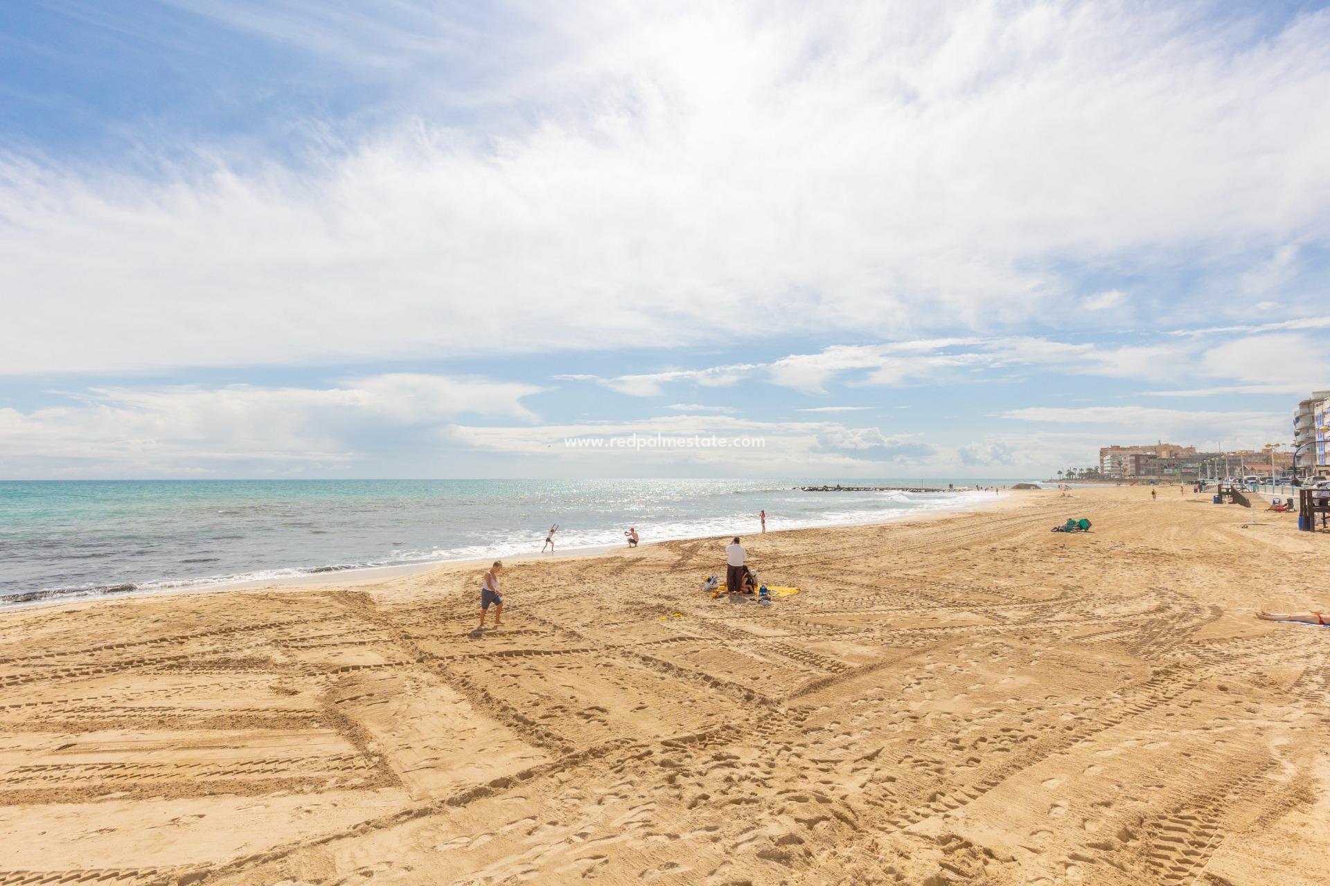 Resale - Apartment -
Torrevieja - Playa de los Locos