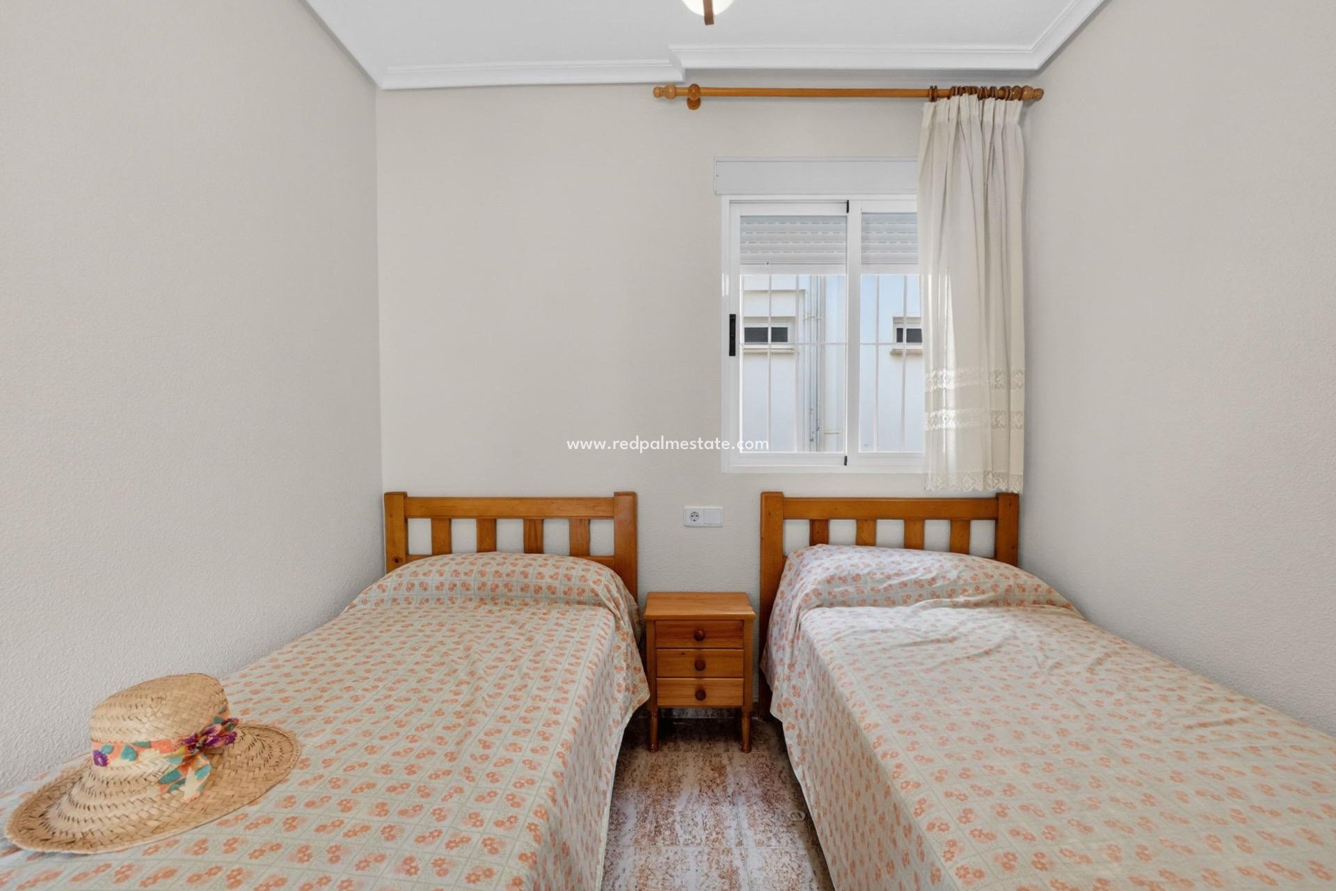 Resale - Apartment -
Torrevieja - Playa de los locos