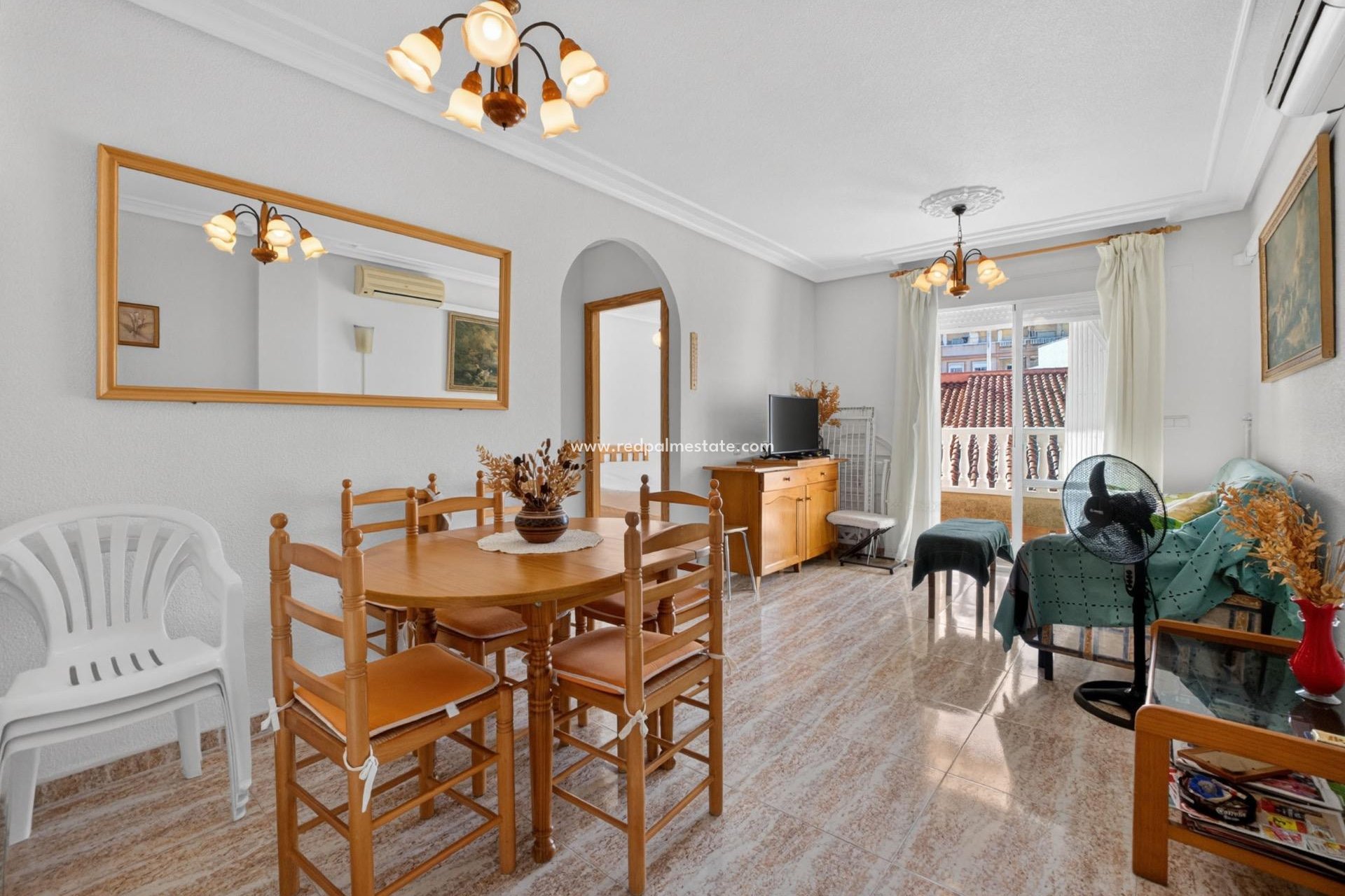 Resale - Apartment -
Torrevieja - Playa de los Locos