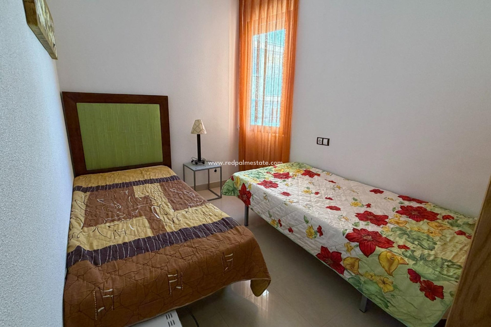 Resale - Apartment -
Torrevieja - Playa de los Locos