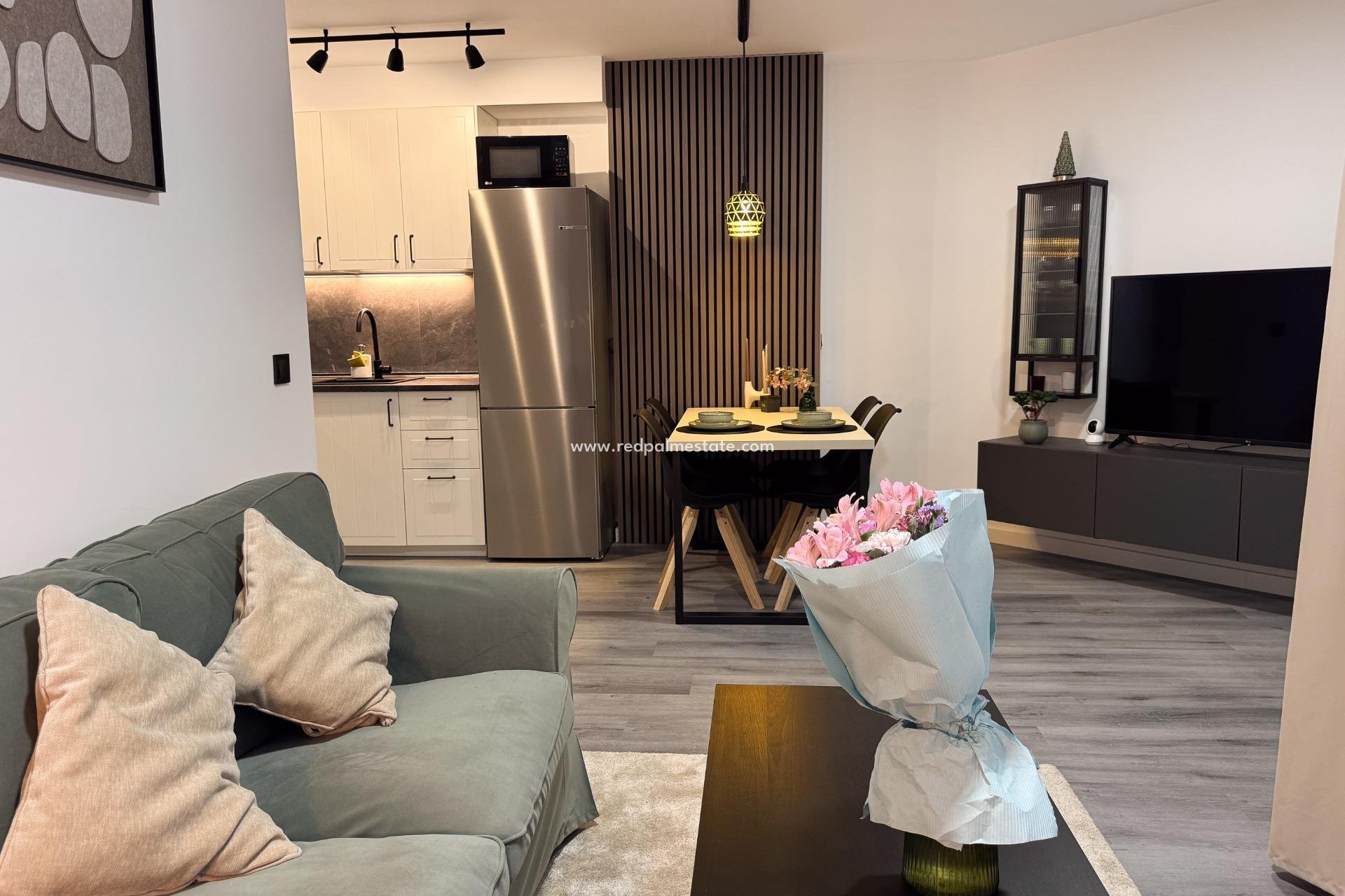 Resale - Apartment -
Torrevieja - Playa de los Locos