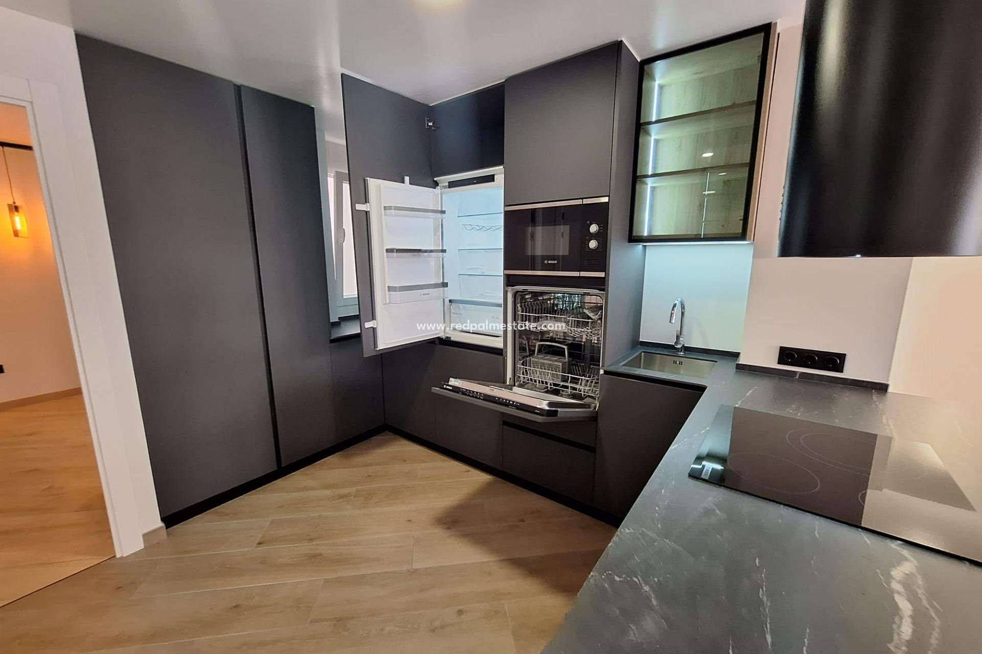 Resale - Apartment -
Torrevieja - Playa de los Locos