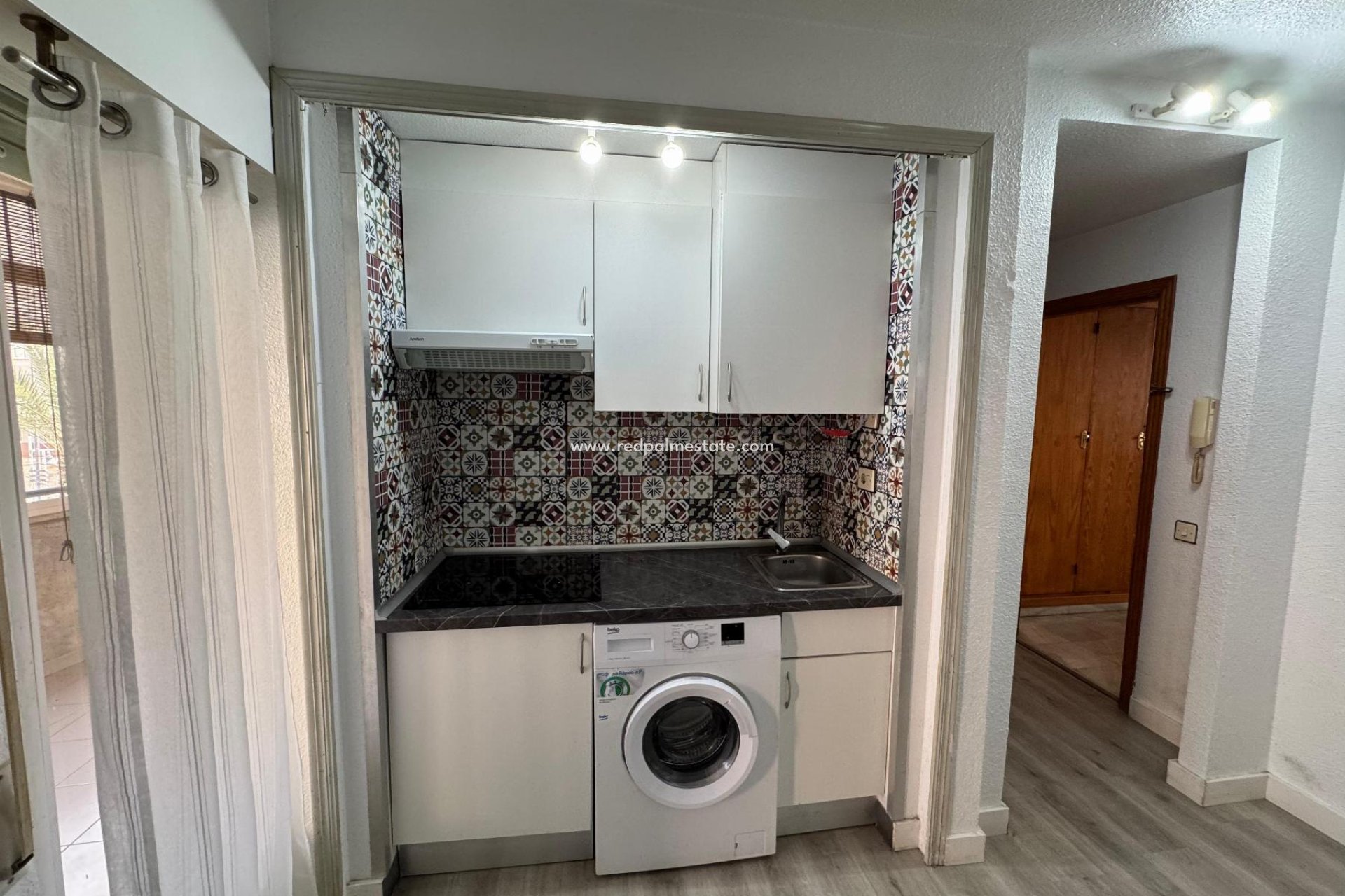 Resale - Apartment -
Torrevieja - Playa de los Locos