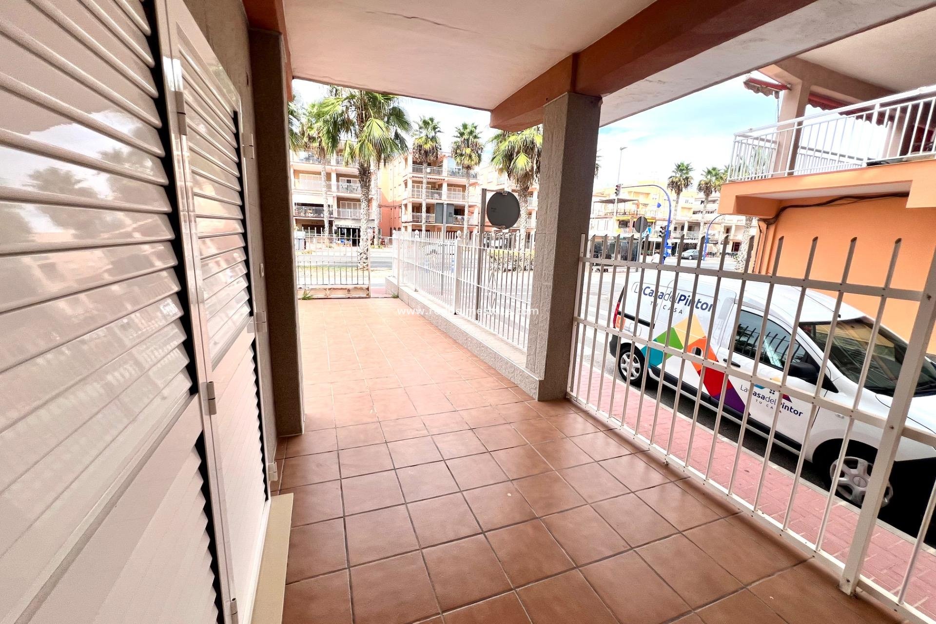 Resale - Apartment -
Torrevieja - Playa de los Naufragos