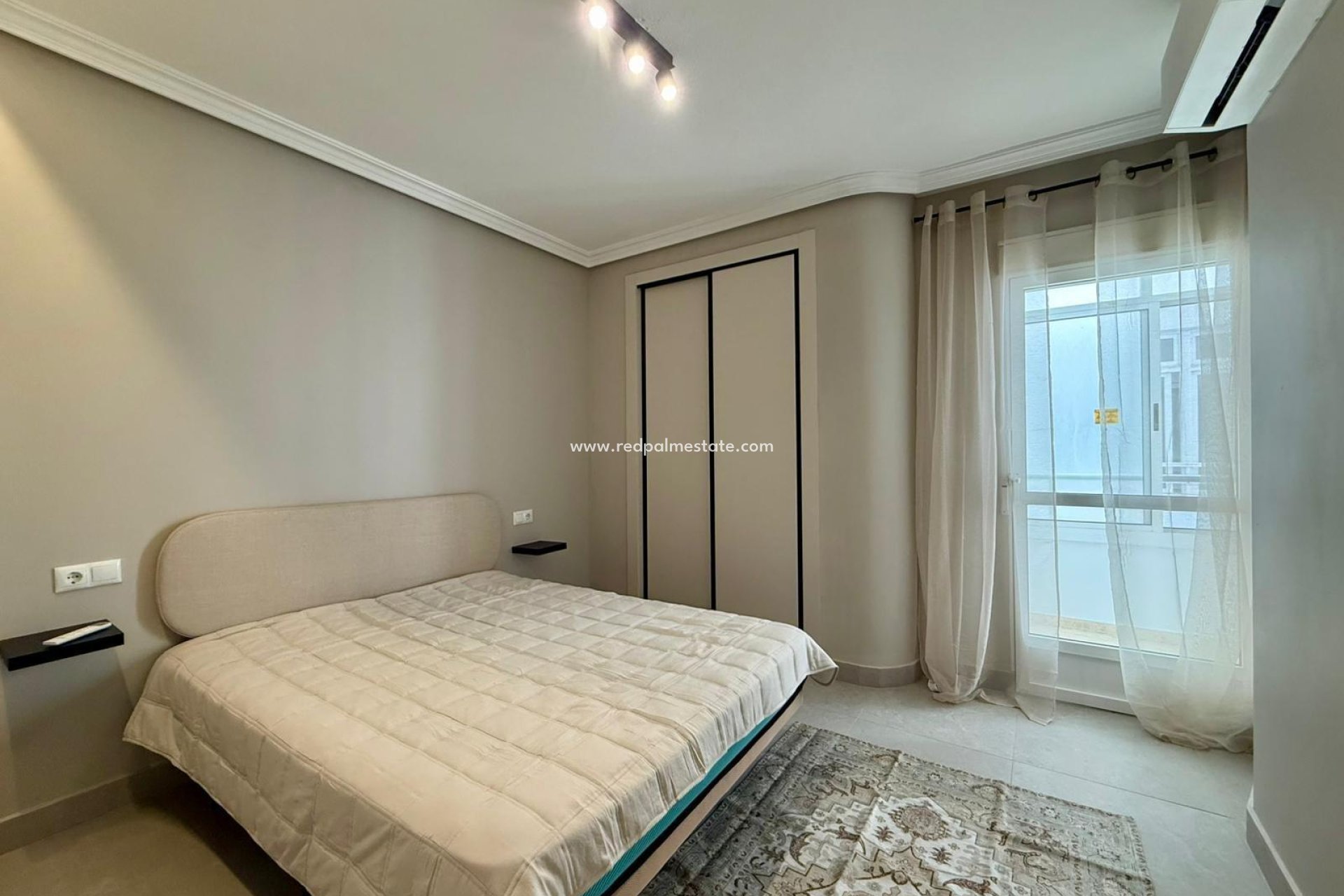 Resale - Apartment -
Torrevieja - Playa del Cura