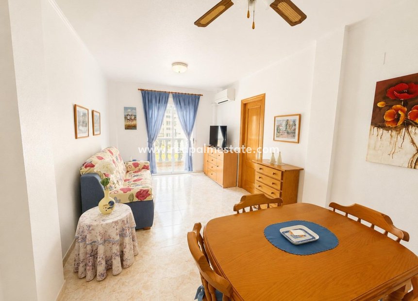 Resale - Apartment -
Torrevieja - Playa del Cura