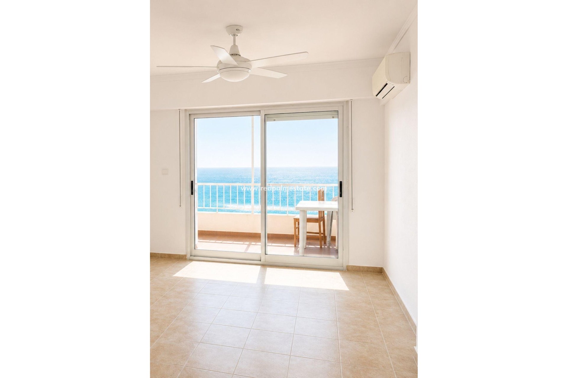 Resale - Apartment -
Torrevieja - Playa del Cura