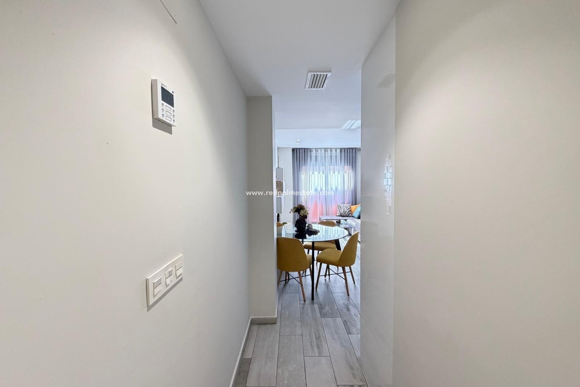 Resale - Apartment -
Torrevieja - Playa del Cura