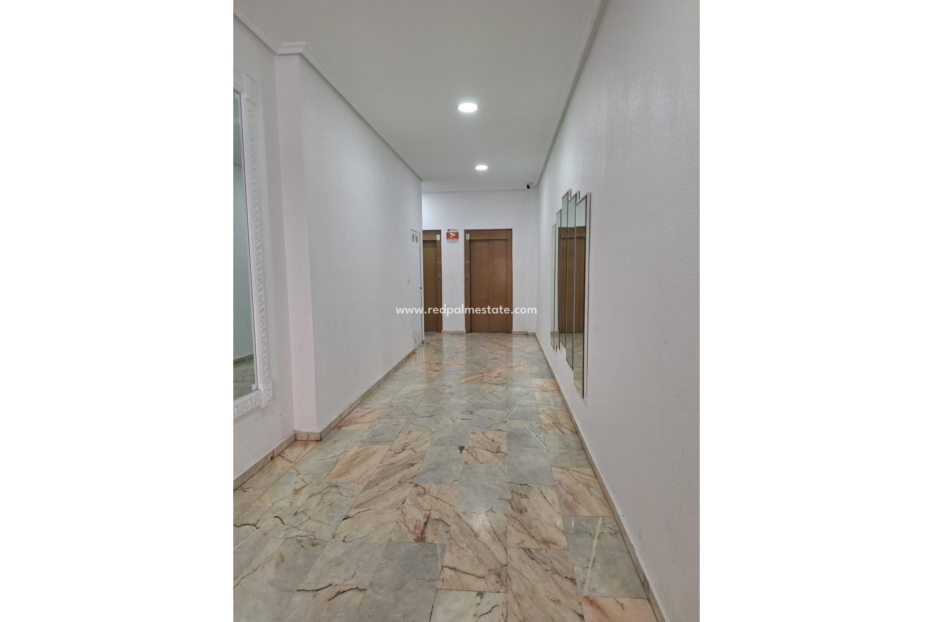 Resale - Apartment -
Torrevieja - Playa del Cura