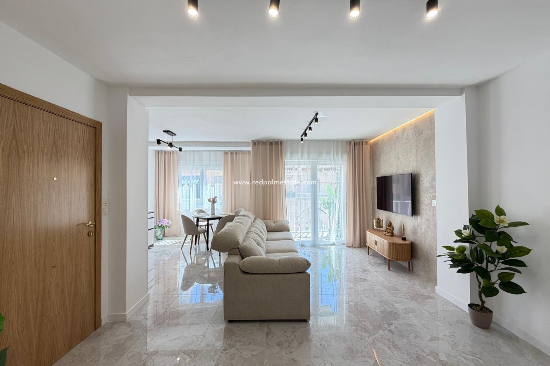 Resale - Apartment -
Torrevieja - Playa del Cura