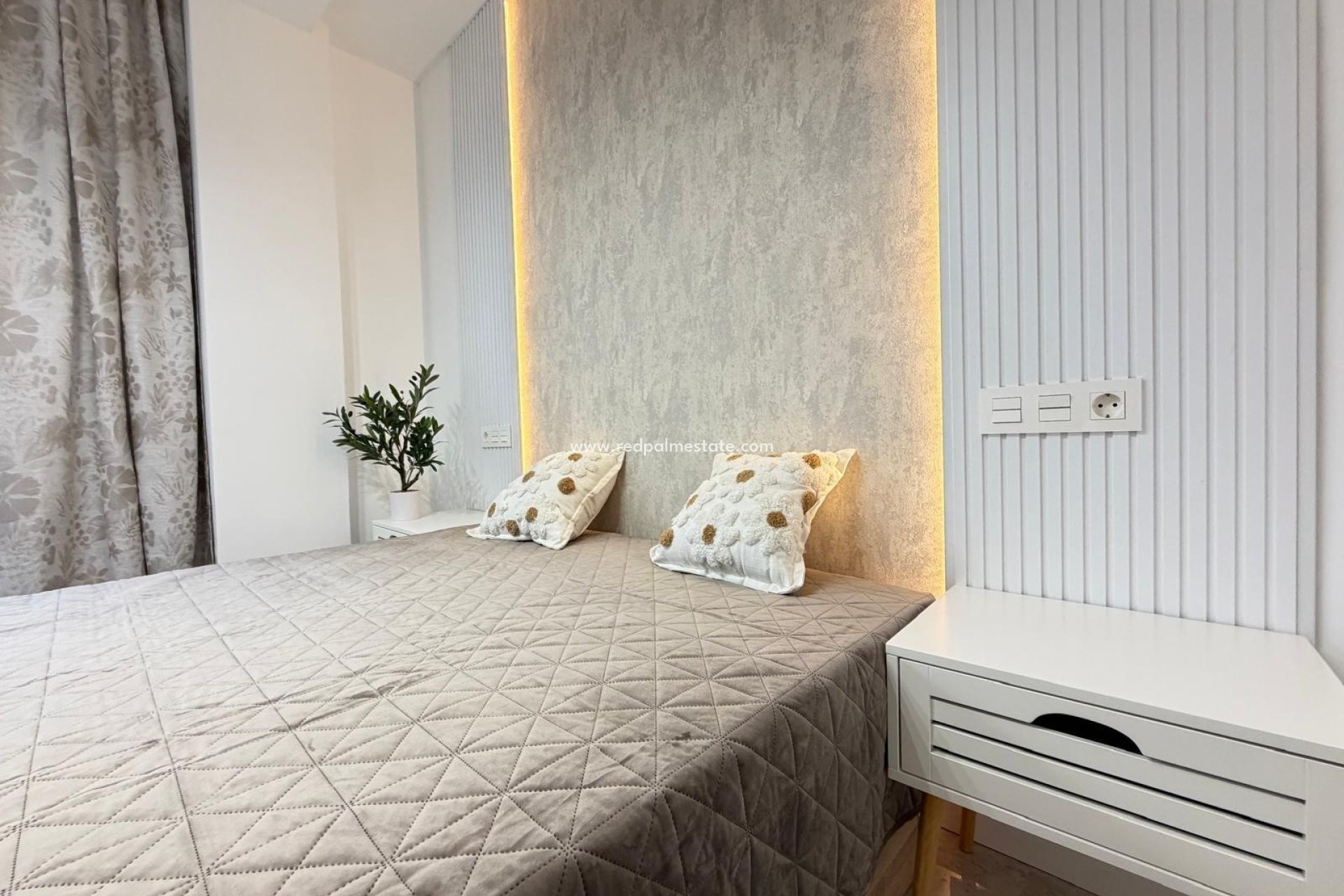 Resale - Apartment -
Torrevieja - Playa del Cura