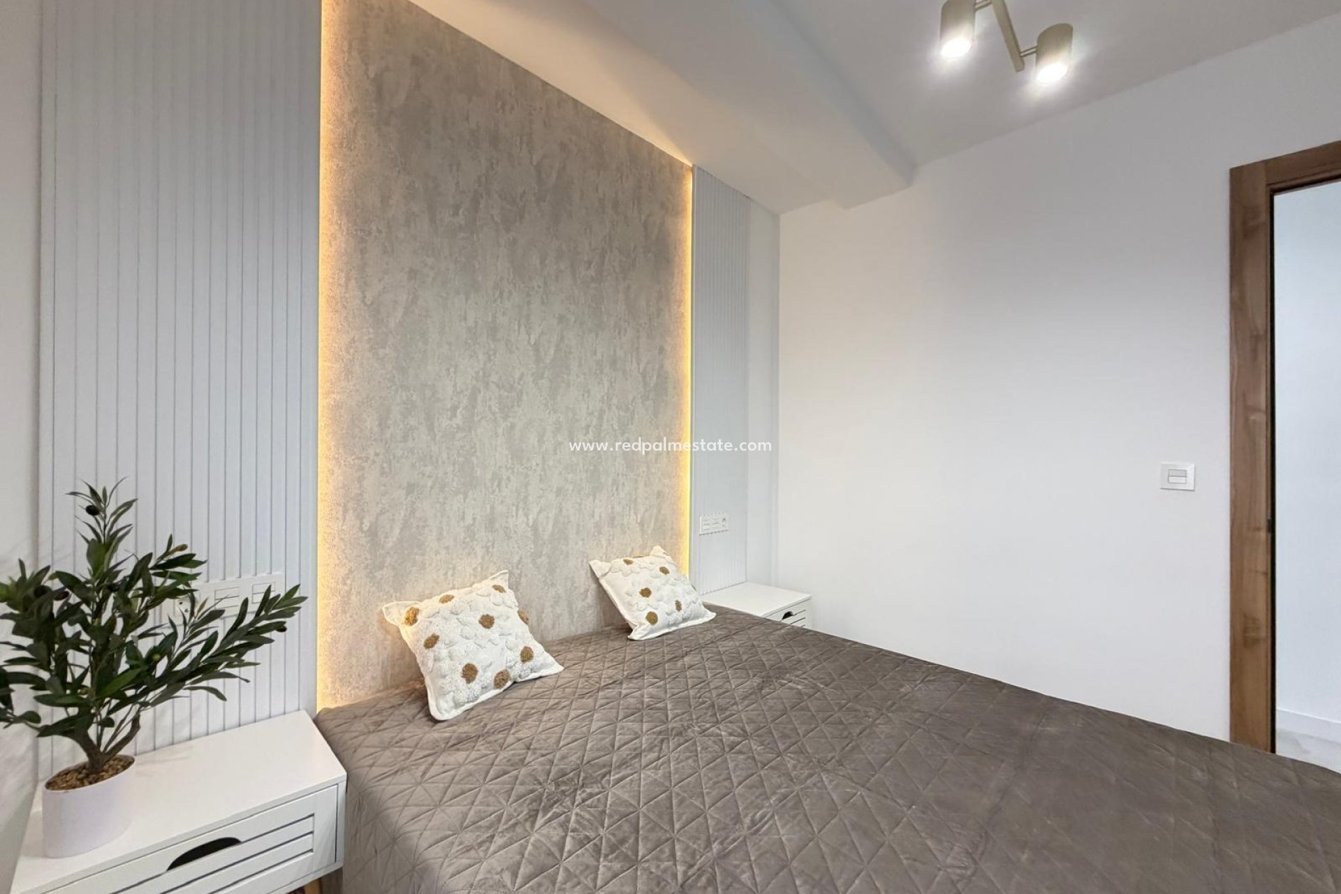 Resale - Apartment -
Torrevieja - Playa del Cura