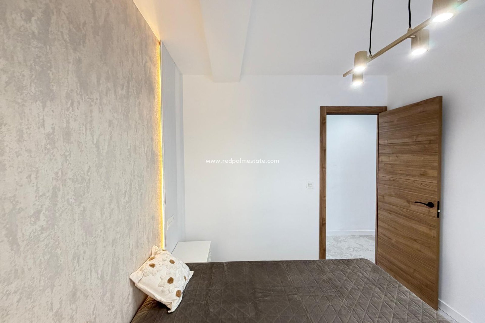 Resale - Apartment -
Torrevieja - Playa del Cura