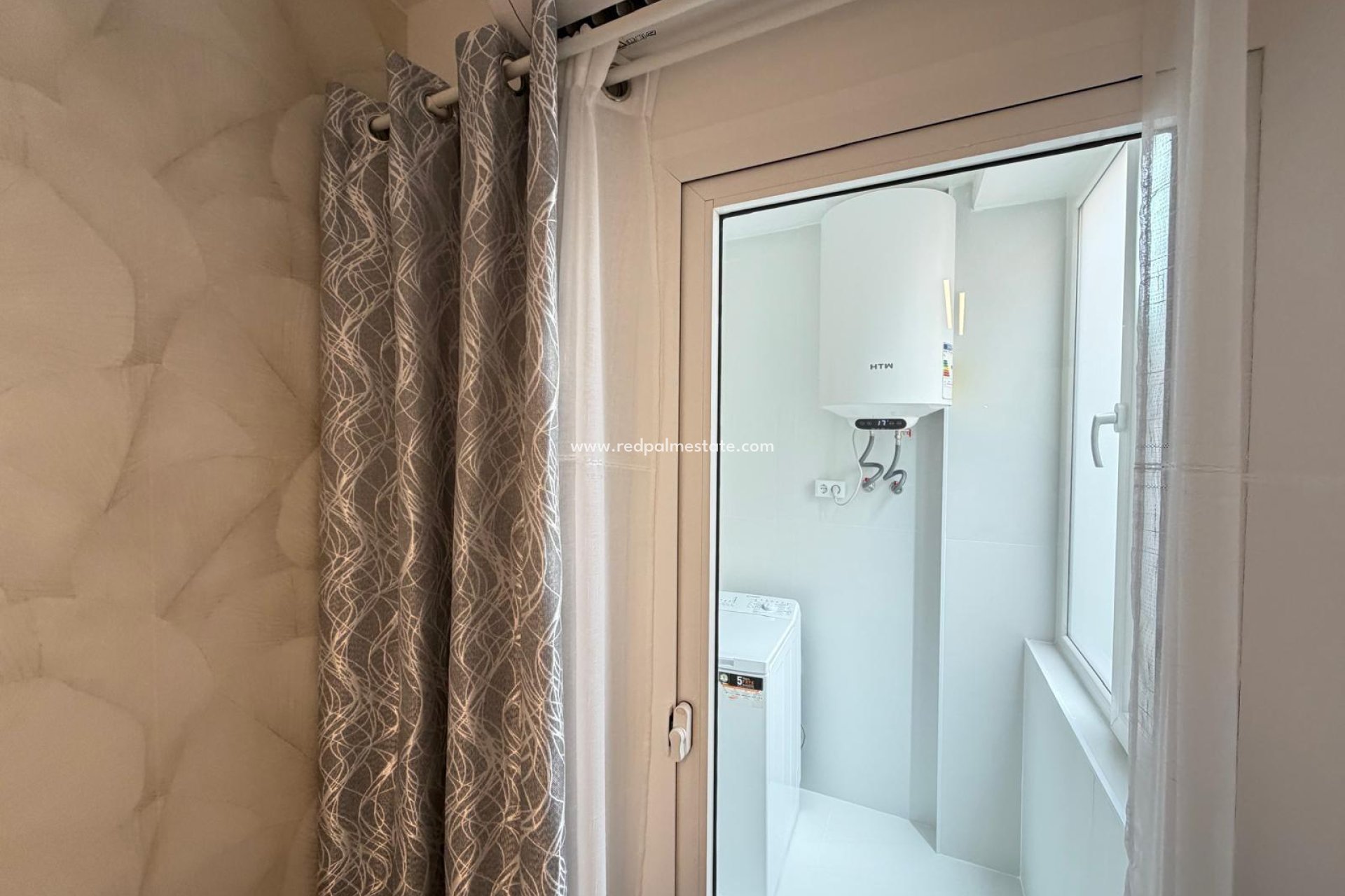 Resale - Apartment -
Torrevieja - Playa del Cura