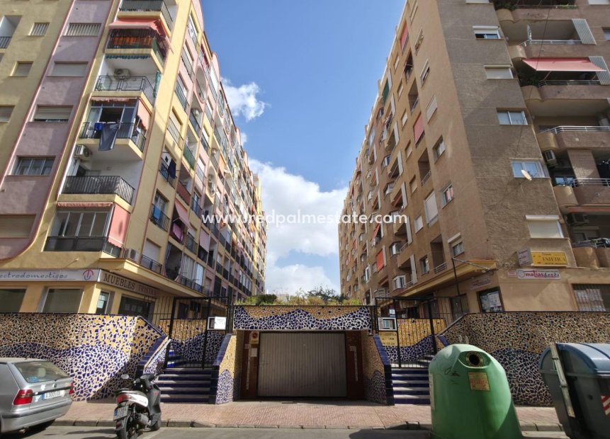 Resale - Apartment -
Torrevieja - Playa del Cura