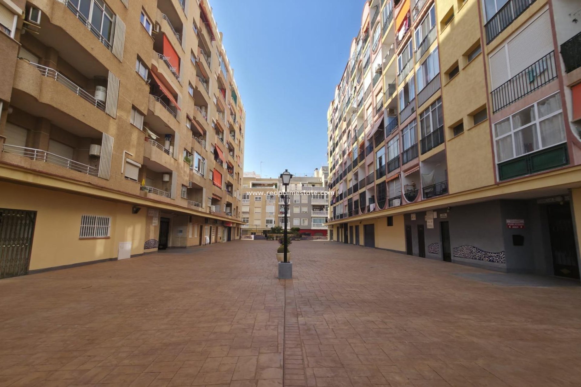 Resale - Apartment -
Torrevieja - Playa del Cura