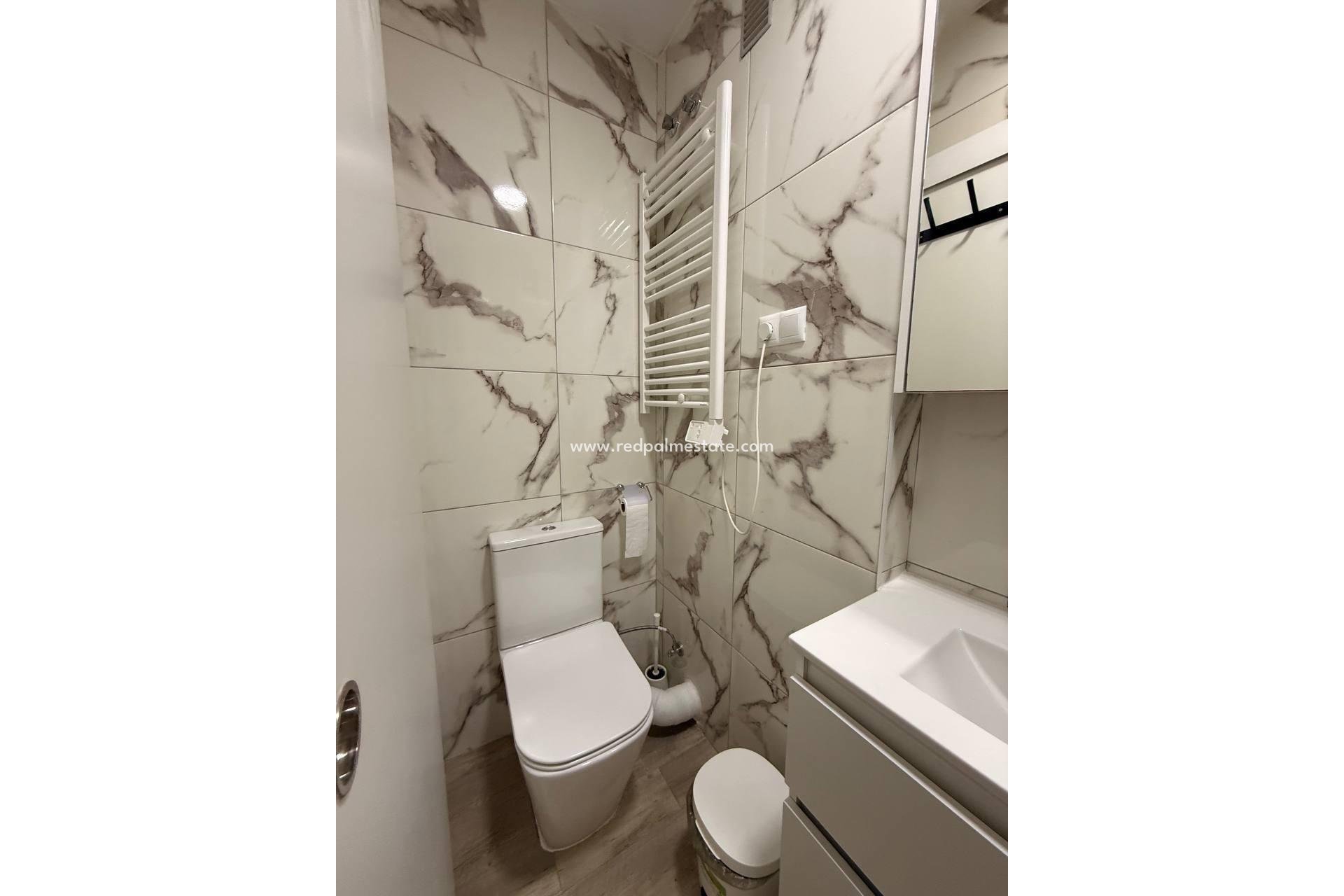 Resale - Apartment -
Torrevieja - Playa del Cura