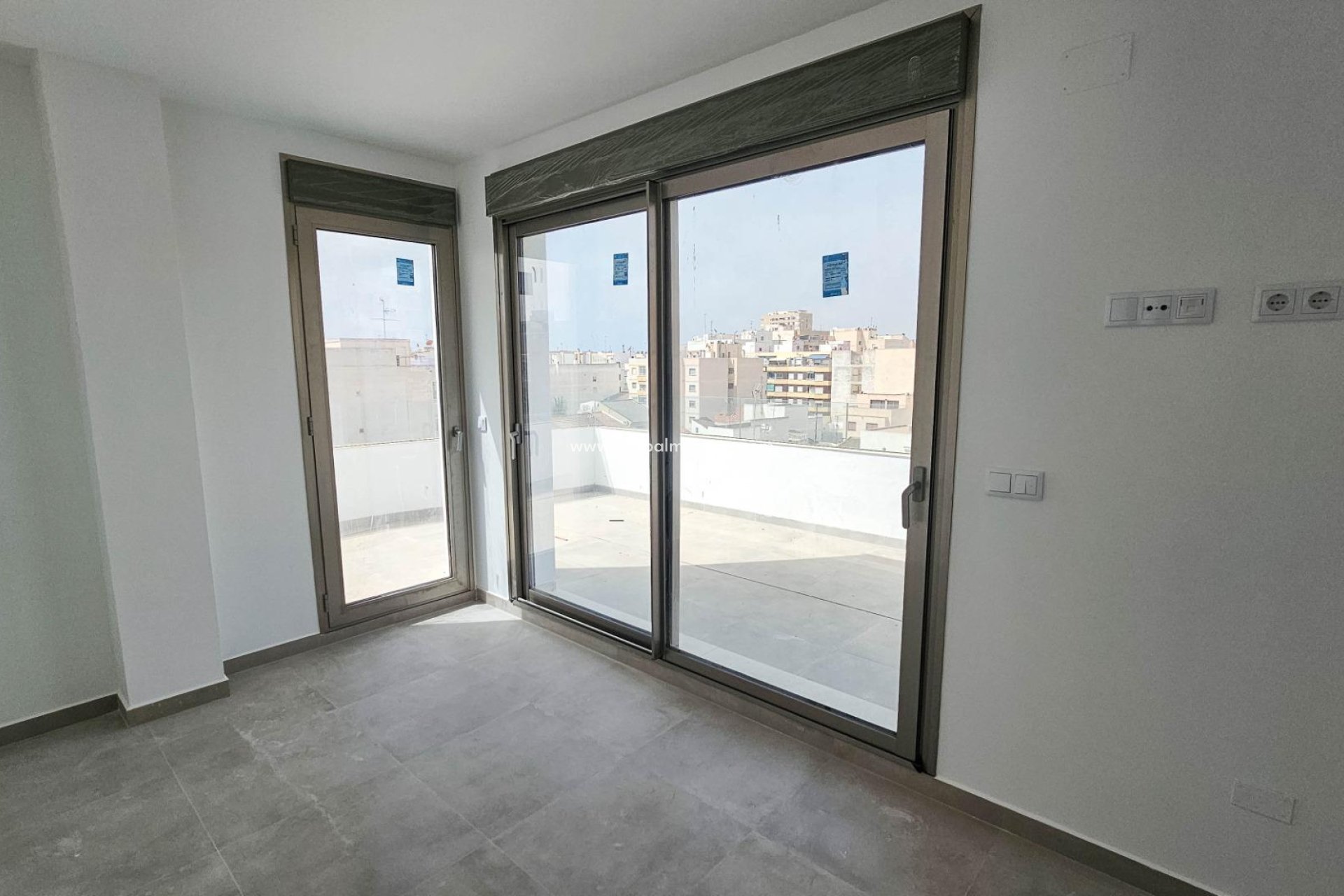 Resale - Apartment -
Torrevieja - Playa del Cura