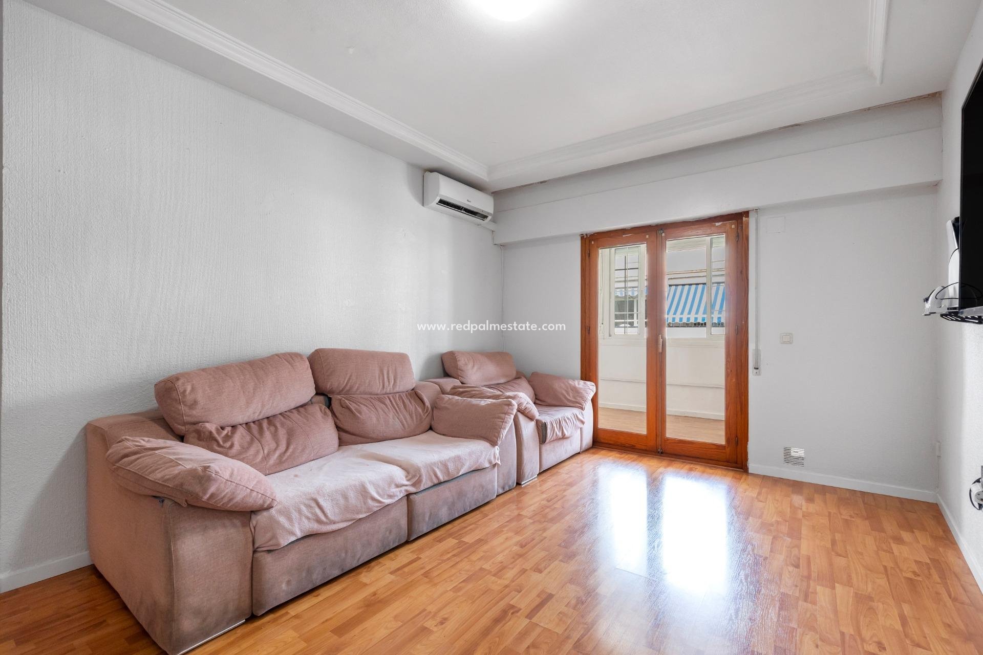 Resale - Apartment -
Torrevieja - Playa del Cura