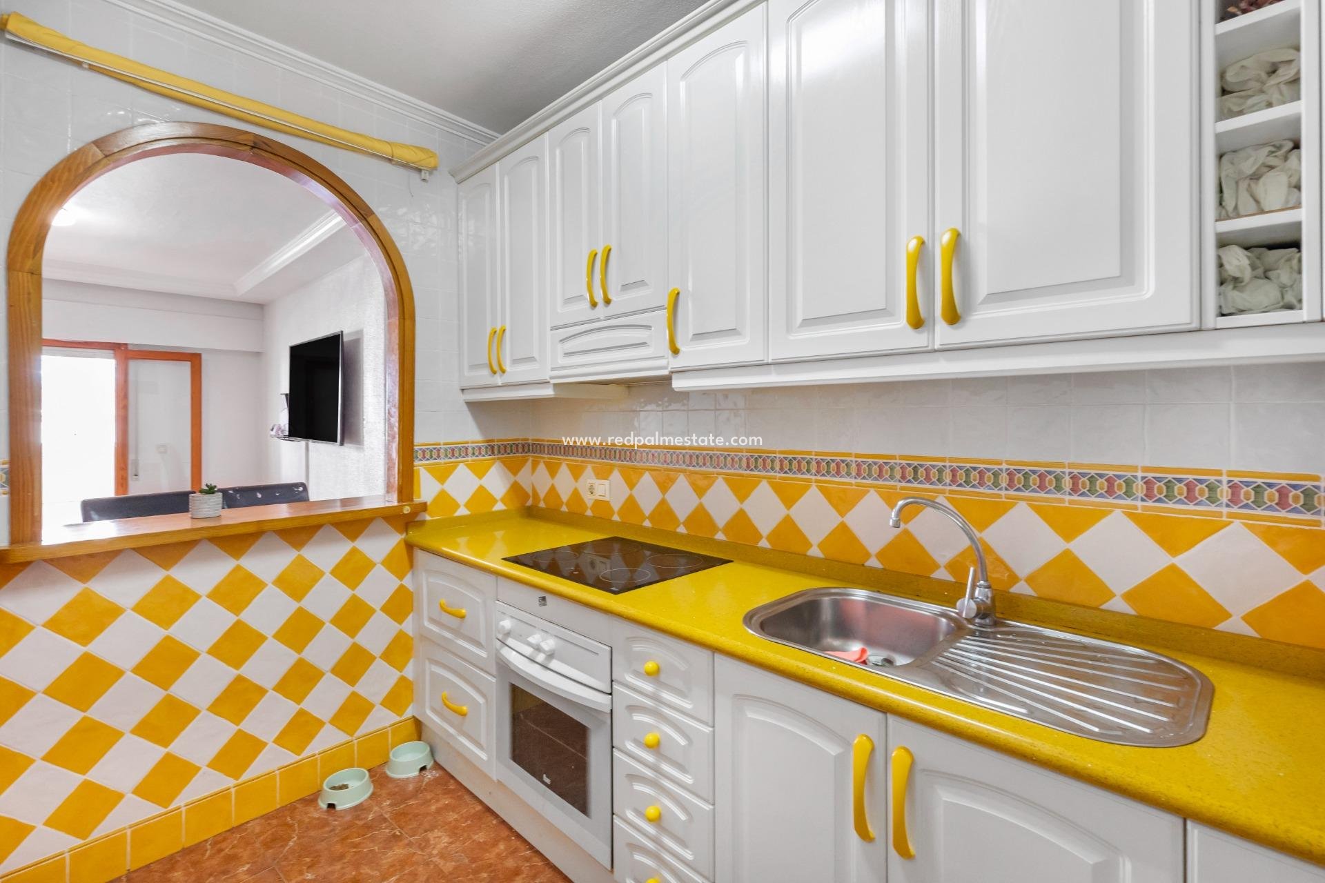 Resale - Apartment -
Torrevieja - Playa del Cura