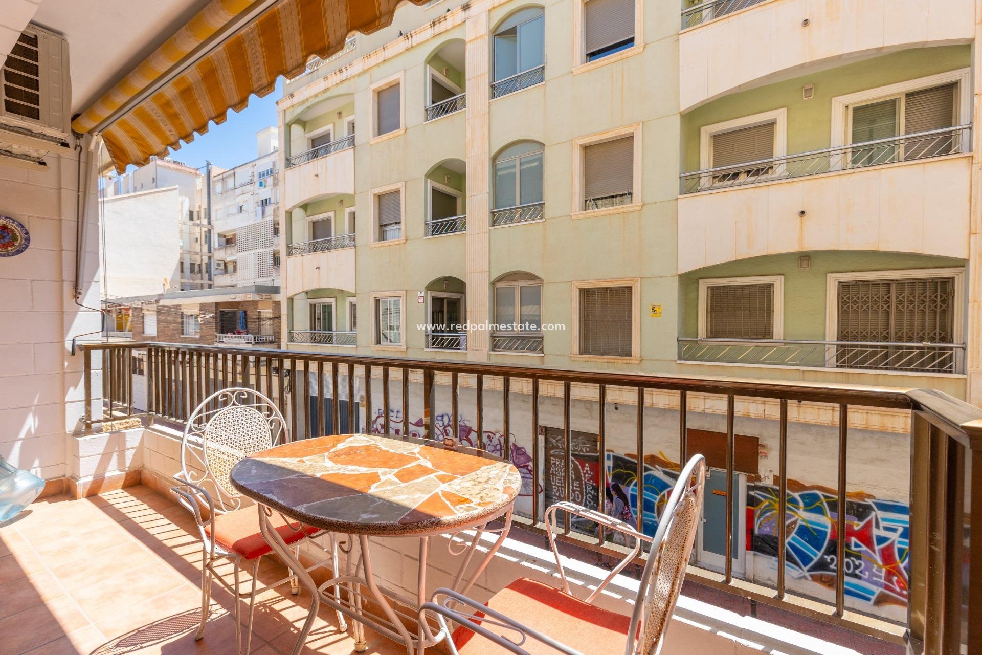 Resale - Apartment -
Torrevieja - Playa del Cura