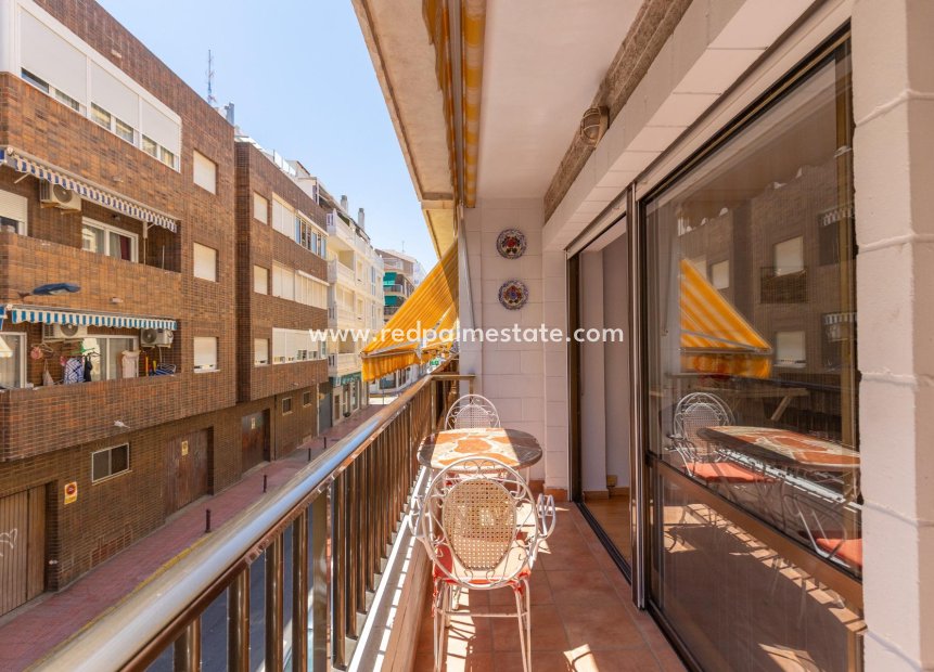 Resale - Apartment -
Torrevieja - Playa del Cura