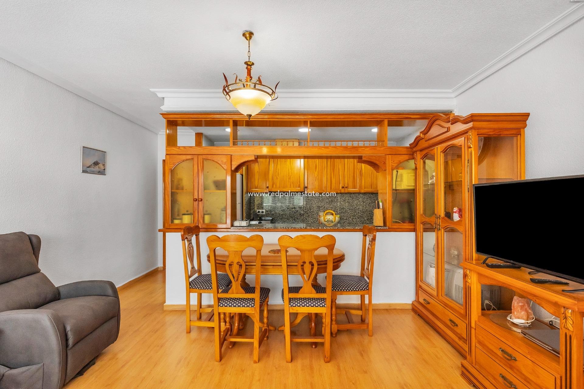 Resale - Apartment -
Torrevieja - Playa del Cura