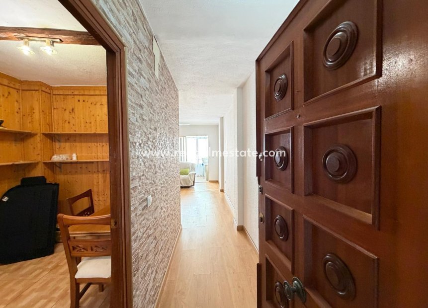 Resale - Apartment -
Torrevieja - Playa del Cura
