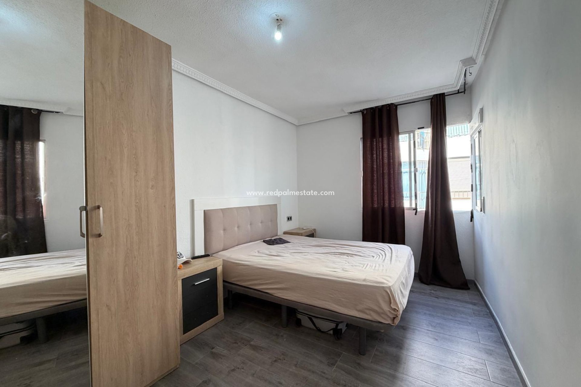 Resale - Apartment -
Torrevieja - Playa del Cura
