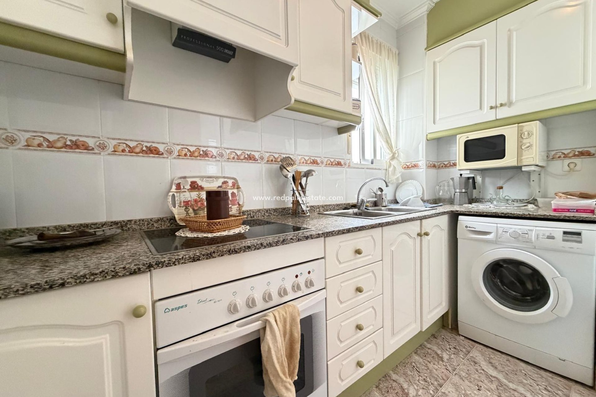 Resale - Apartment -
Torrevieja - Playa del Cura