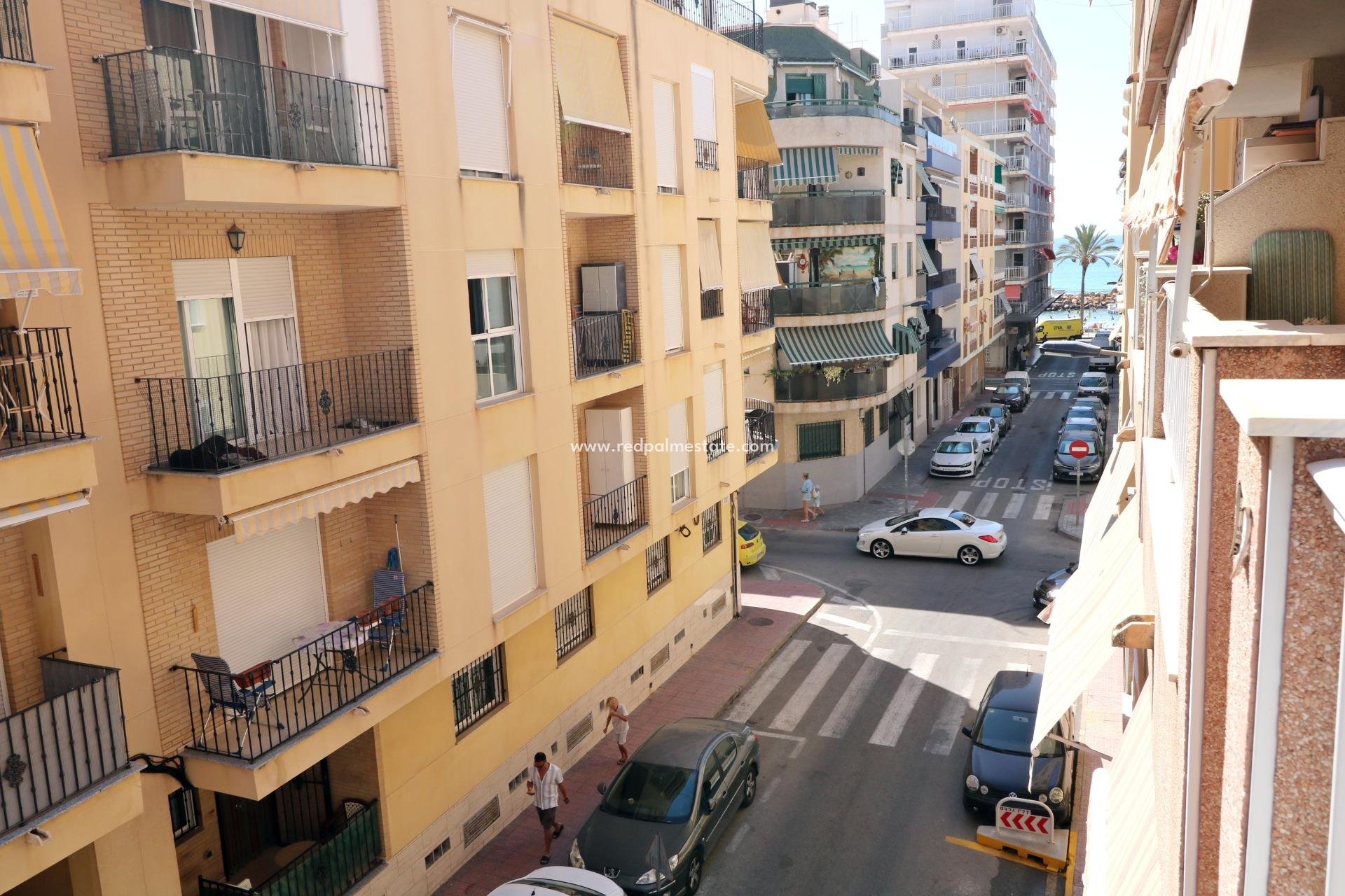 Resale - Apartment -
Torrevieja - Playa del Cura