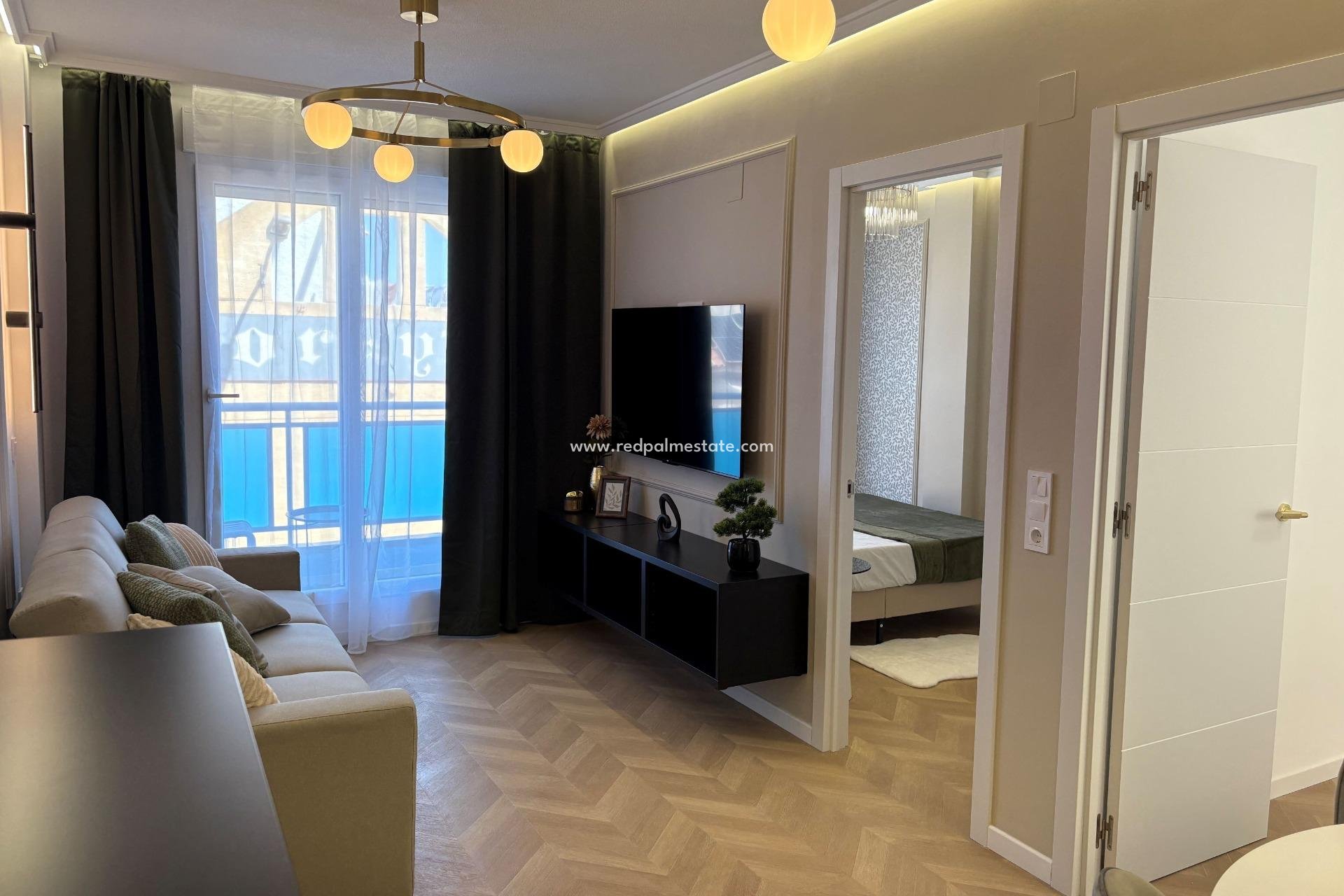 Resale - Apartment -
Torrevieja - Playa del Cura