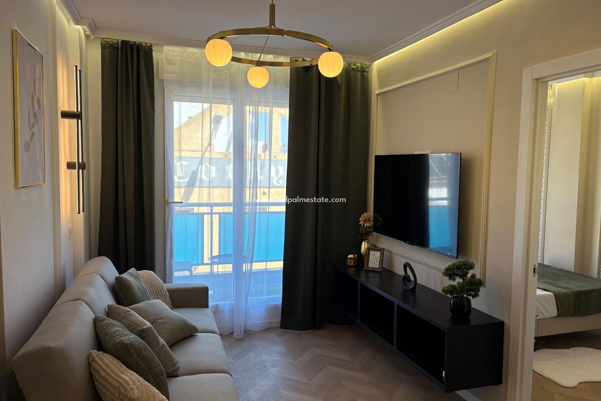 Resale - Apartment -
Torrevieja - Playa del Cura