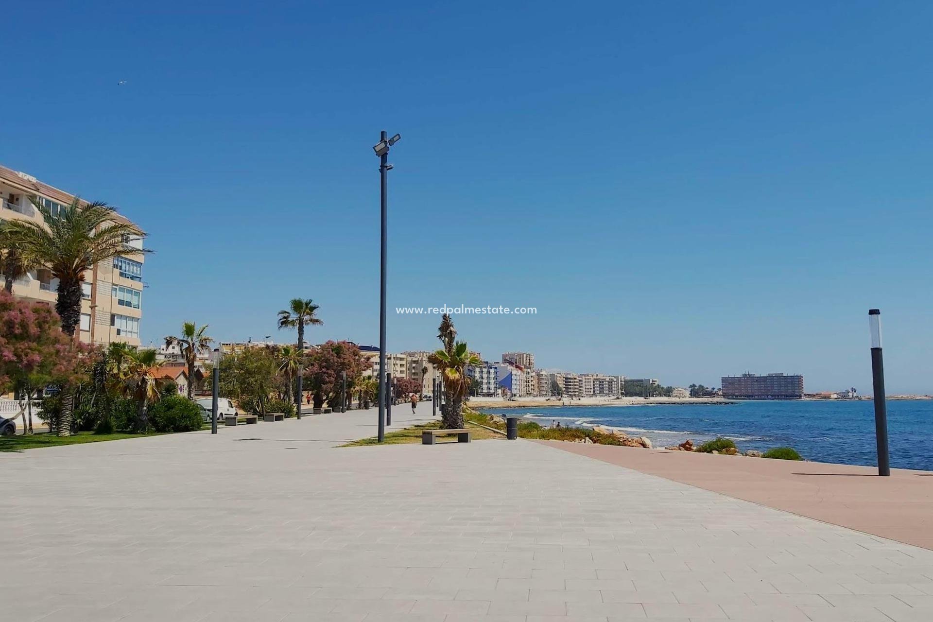 Resale - Apartment -
Torrevieja - Playa del Cura