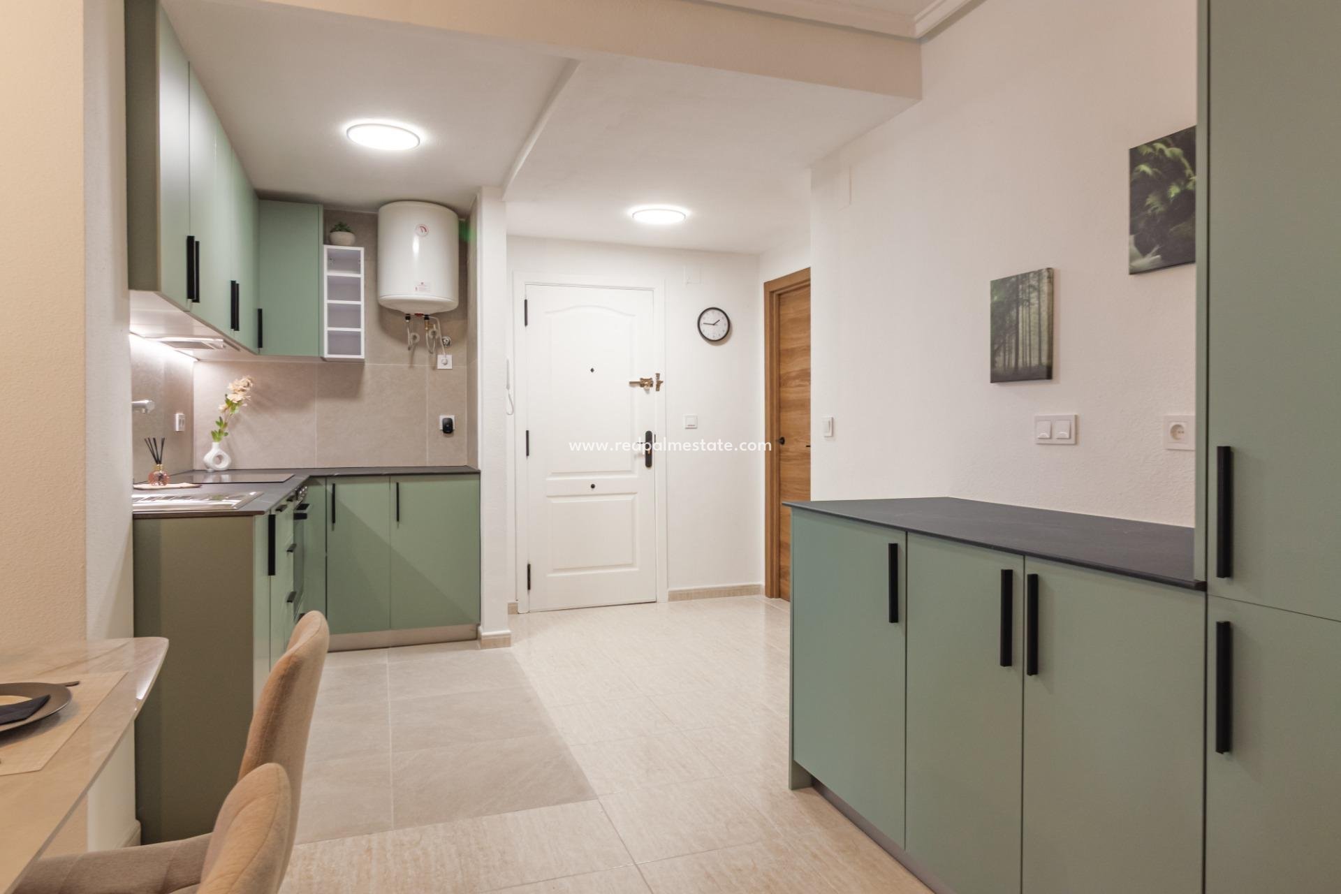 Resale - Apartment -
Torrevieja - Playa del Cura