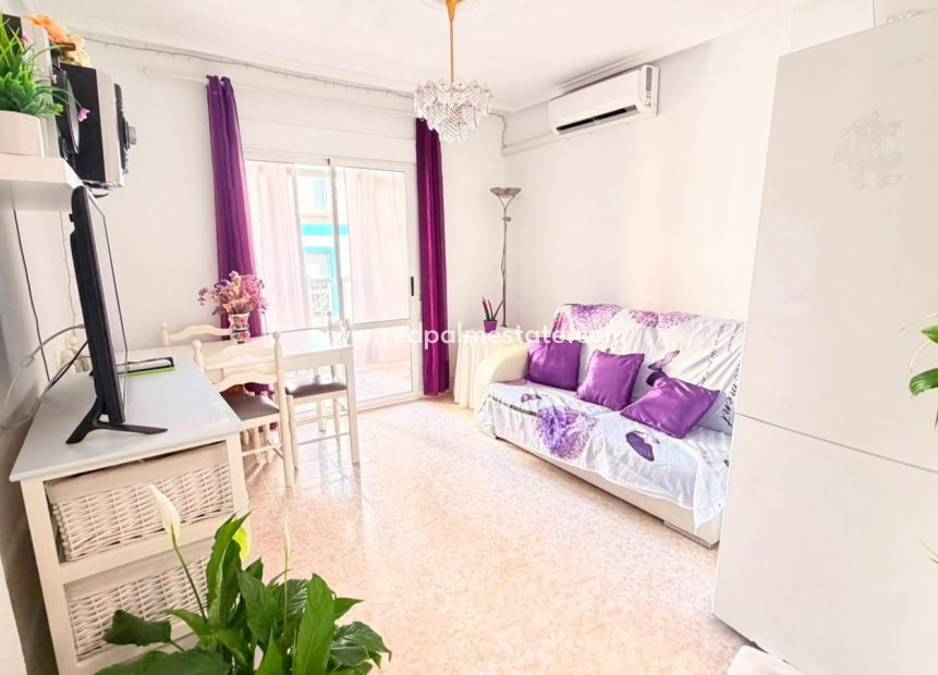 Resale - Apartment -
Torrevieja - Playa del Cura
