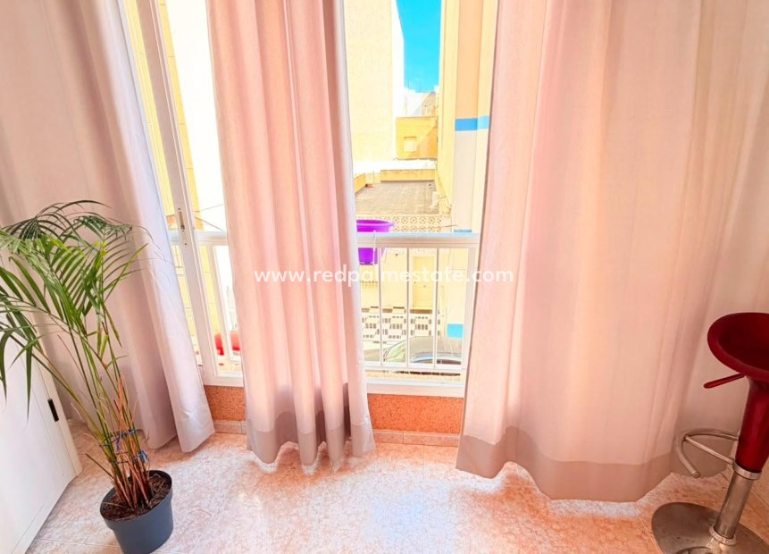 Resale - Apartment -
Torrevieja - Playa del Cura