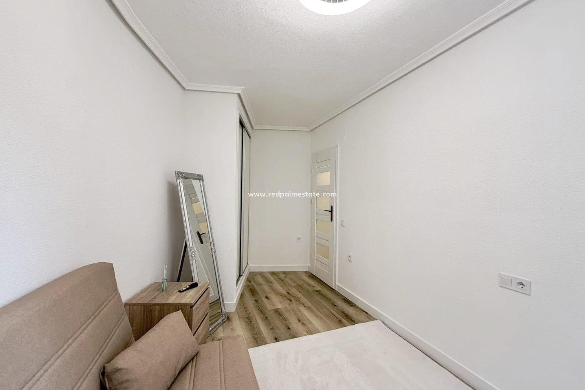 Resale - Apartment -
Torrevieja - Playa del Cura